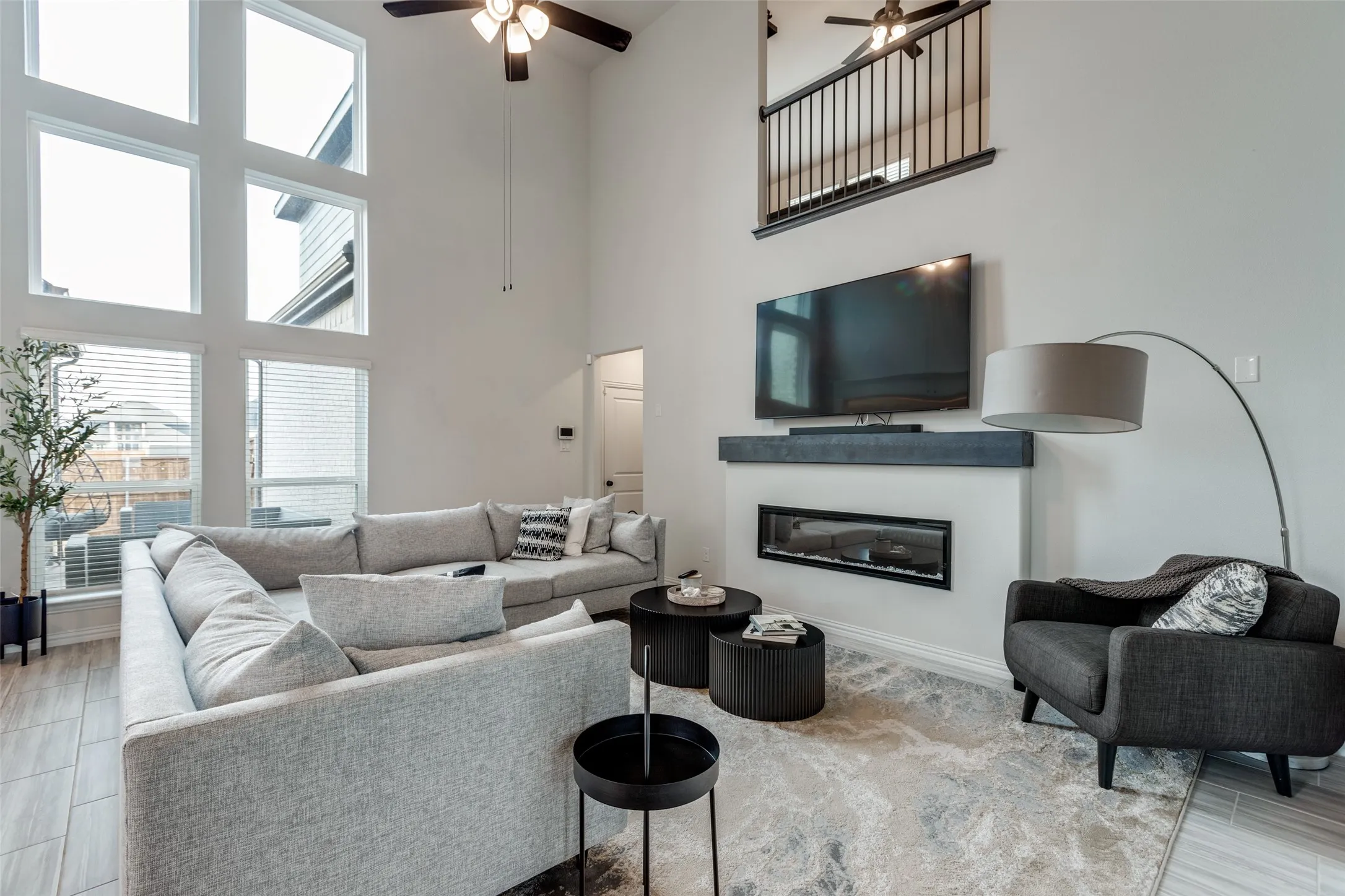 Single Family Residence For Sale in Denton County , 1352 Peregrine Trail, Frisco, Texas 75036, 5 Bedroom, 4 Bathroom, 2 Garage spaces, 3,391 Sqft, built in 2023, mls#21225161, Real Estate Agent in Frisco, Homes For Sale in Denton county, Homes For Sale in Frisco, Realtor in Frisco Texas, Real Estate Brokerage Independent Realty Texas, Luminita Cordes Realtor