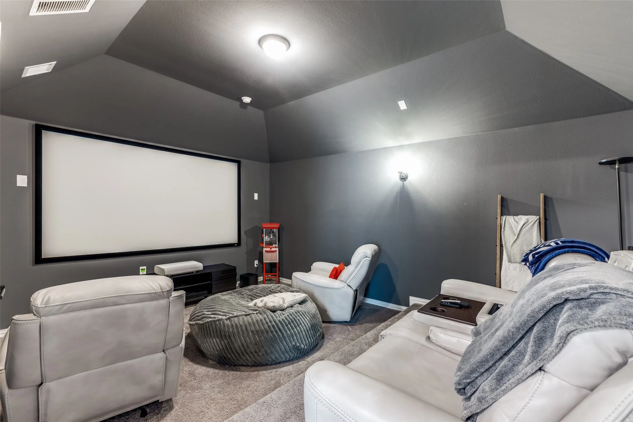 Single Family Residence For Sale in Denton County , 1352 Peregrine Trail, Frisco, Texas 75036, 5 Bedroom, 4 Bathroom, 2 Garage spaces, 3,391 Sqft, built in 2023, mls#21225161, Real Estate Agent in Frisco, Homes For Sale in Denton county, Homes For Sale in Frisco, Realtor in Frisco Texas, Real Estate Brokerage Independent Realty Texas, Luminita Cordes Realtor