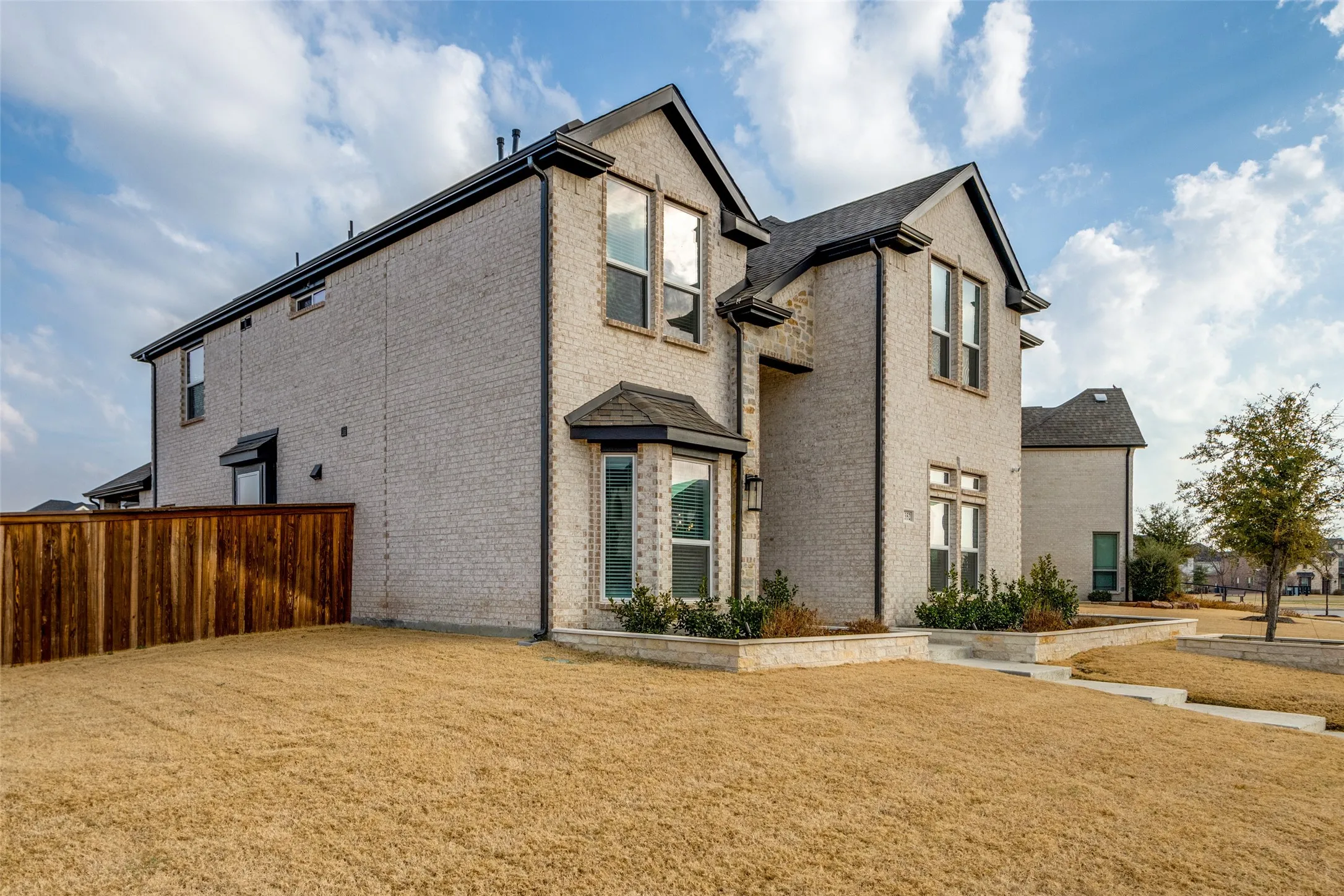 Single Family Residence For Sale in Denton County , 1352 Peregrine Trail, Frisco, Texas 75036, 5 Bedroom, 4 Bathroom, 2 Garage spaces, 3,391 Sqft, built in 2023, mls#21225161, Real Estate Agent in Frisco, Homes For Sale in Denton county, Homes For Sale in Frisco, Realtor in Frisco Texas, Real Estate Brokerage Independent Realty Texas, Luminita Cordes Realtor