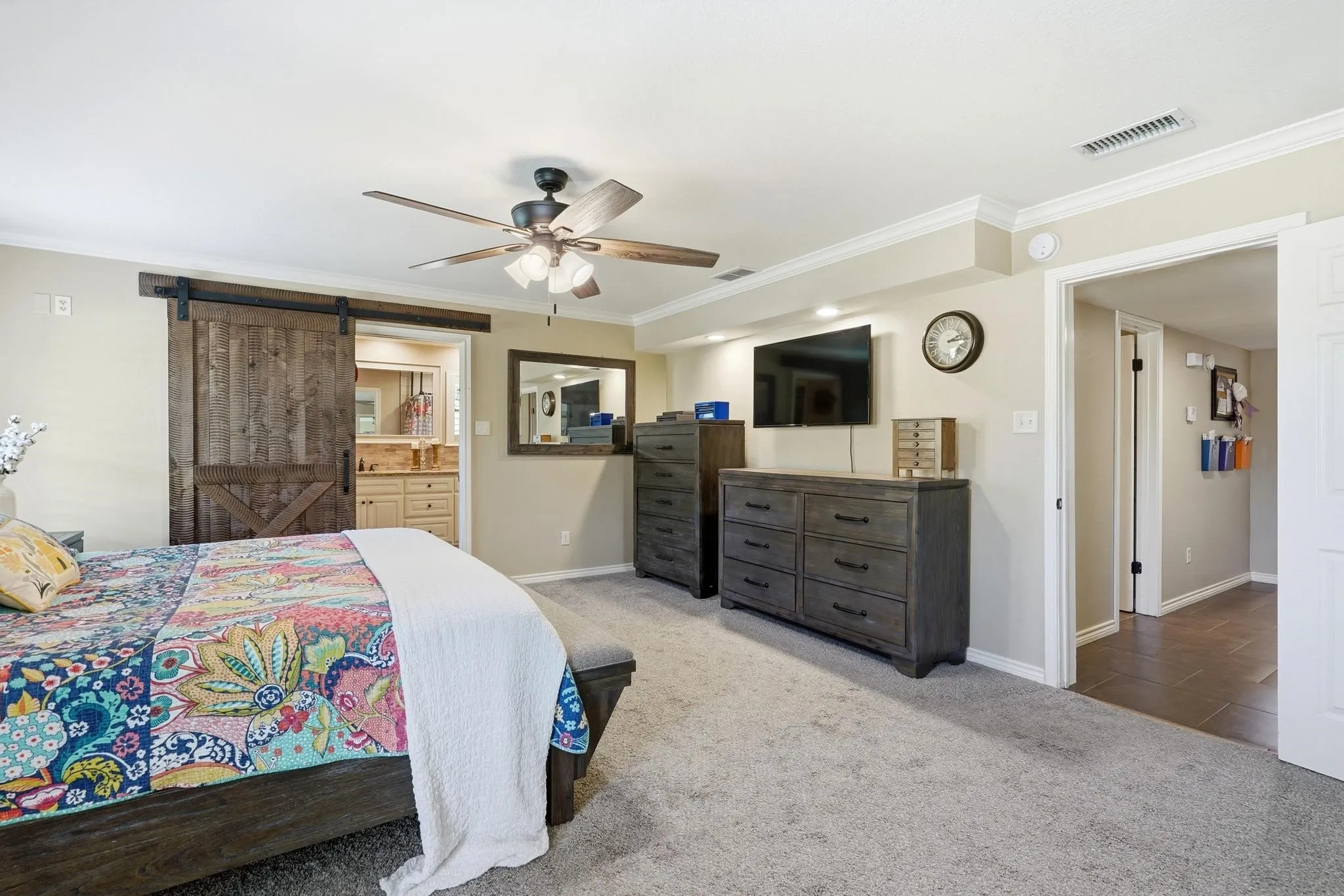 Single Family Residence For Sale in Taylor County , 432 Clark Road, Abilene, Texas 79602, 4 Bedrooms, 3 Bathrooms, 2 Garage spaces, 3,193 Sqft, built in 1982, Price $555,000, mls#21225224, Real Estate Agent in Abilene, Homes For Sale in Taylor county, Homes For Sale in Abilene, Realtor in Abilene Texas, Real Estate Brokerage Independent Realty Texas, Luminita Cordes Realtor