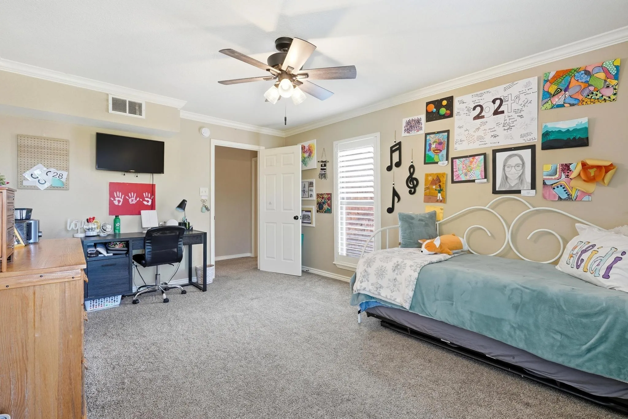 Single Family Residence For Sale in Taylor County , 432 Clark Road, Abilene, Texas 79602, 4 Bedrooms, 3 Bathrooms, 2 Garage spaces, 3,193 Sqft, built in 1982, Price $555,000, mls#21225224, Real Estate Agent in Abilene, Homes For Sale in Taylor county, Homes For Sale in Abilene, Realtor in Abilene Texas, Real Estate Brokerage Independent Realty Texas, Luminita Cordes Realtor