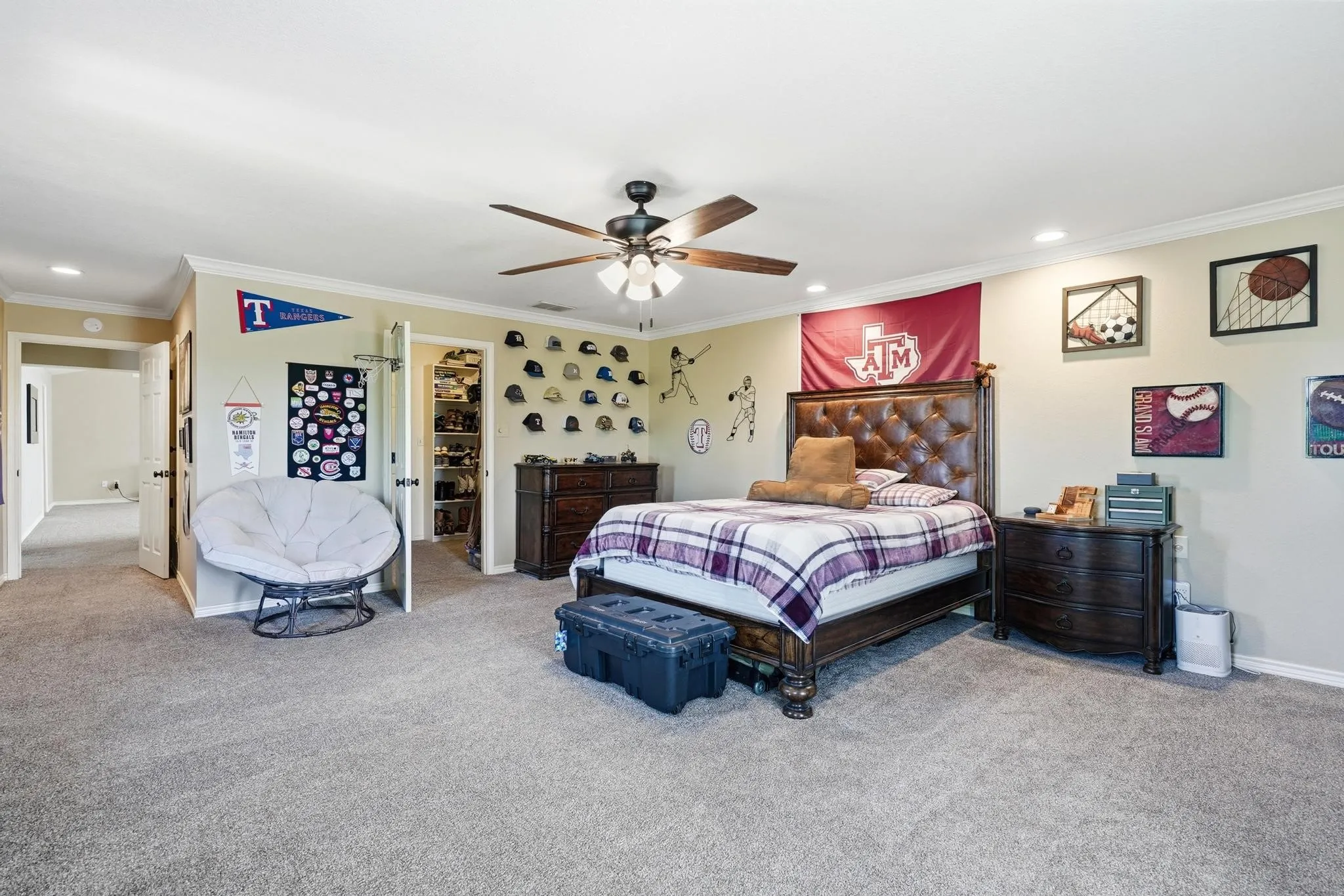 Single Family Residence For Sale in Taylor County , 432 Clark Road, Abilene, Texas 79602, 4 Bedrooms, 3 Bathrooms, 2 Garage spaces, 3,193 Sqft, built in 1982, Price $555,000, mls#21225224, Real Estate Agent in Abilene, Homes For Sale in Taylor county, Homes For Sale in Abilene, Realtor in Abilene Texas, Real Estate Brokerage Independent Realty Texas, Luminita Cordes Realtor