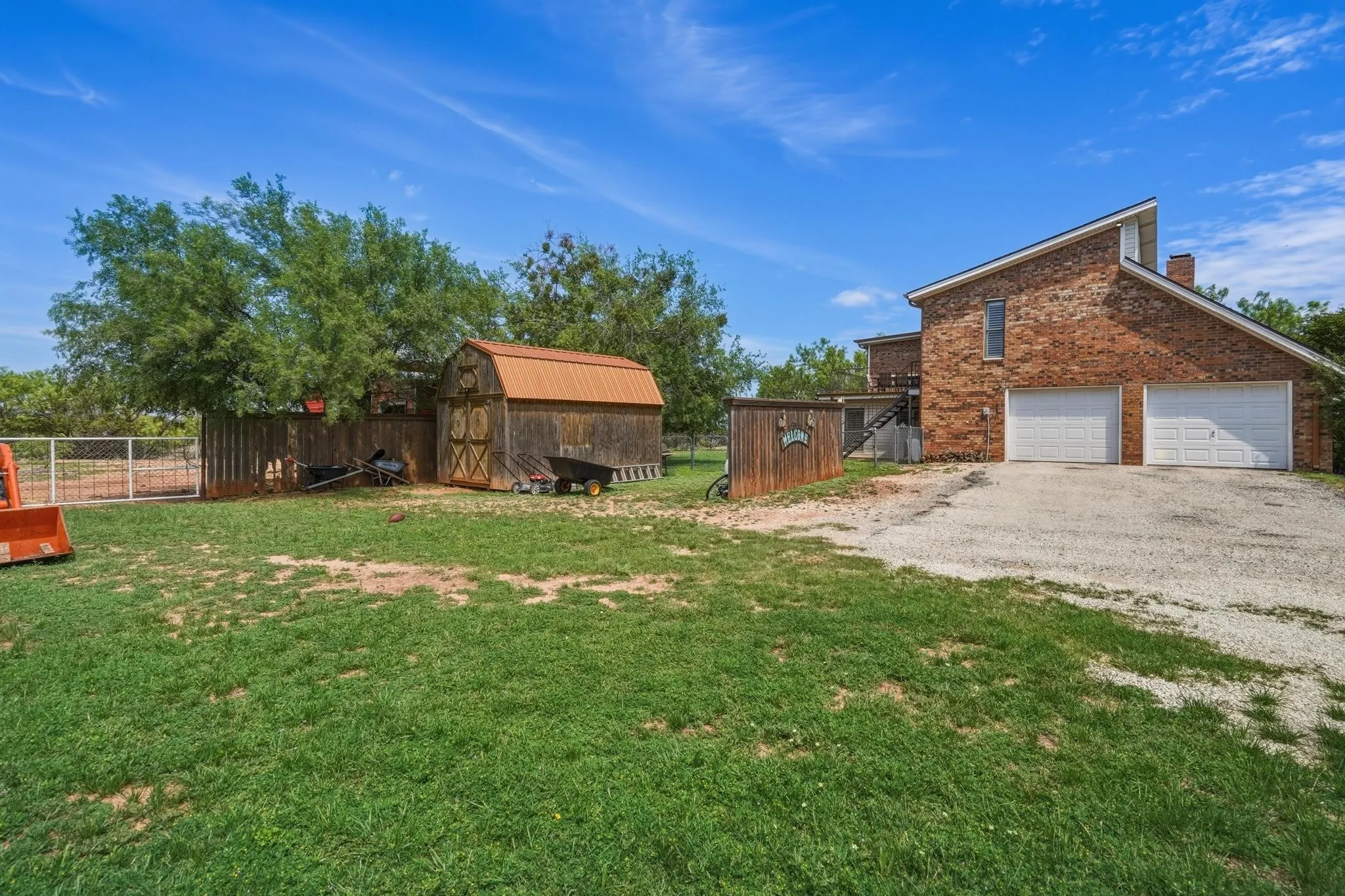 Single Family Residence For Sale in Taylor County , 432 Clark Road, Abilene, Texas 79602, 4 Bedrooms, 3 Bathrooms, 2 Garage spaces, 3,193 Sqft, built in 1982, Price $555,000, mls#21225224, Real Estate Agent in Abilene, Homes For Sale in Taylor county, Homes For Sale in Abilene, Realtor in Abilene Texas, Real Estate Brokerage Independent Realty Texas, Luminita Cordes Realtor