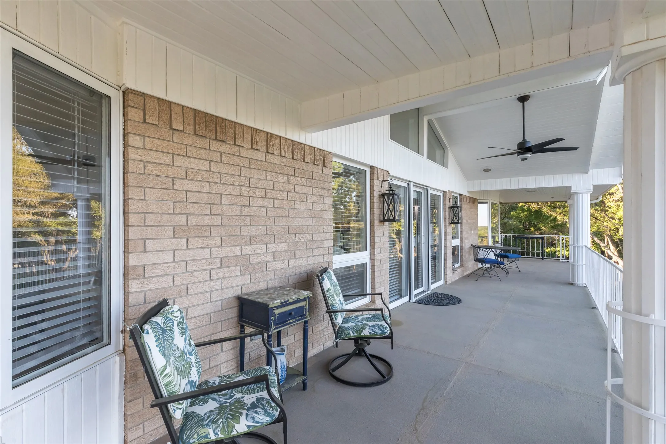 Single Family Residence For Sale in Brown County , 9014 Mesa View Road, Brownwood, Texas 76801, 5 Bedroom, 4 Bathroom, 2 Garage spaces, 3,220 Sqft, built in 1986, Price $569,000, mls#21224101, Real Estate Agent in Brownwood, Homes For Sale in Brown county, Homes For Sale in Brownwood, Realtor in Brownwood Texas, Real Estate Brokerage Independent Realty Texas, Luminita Cordes Realtor