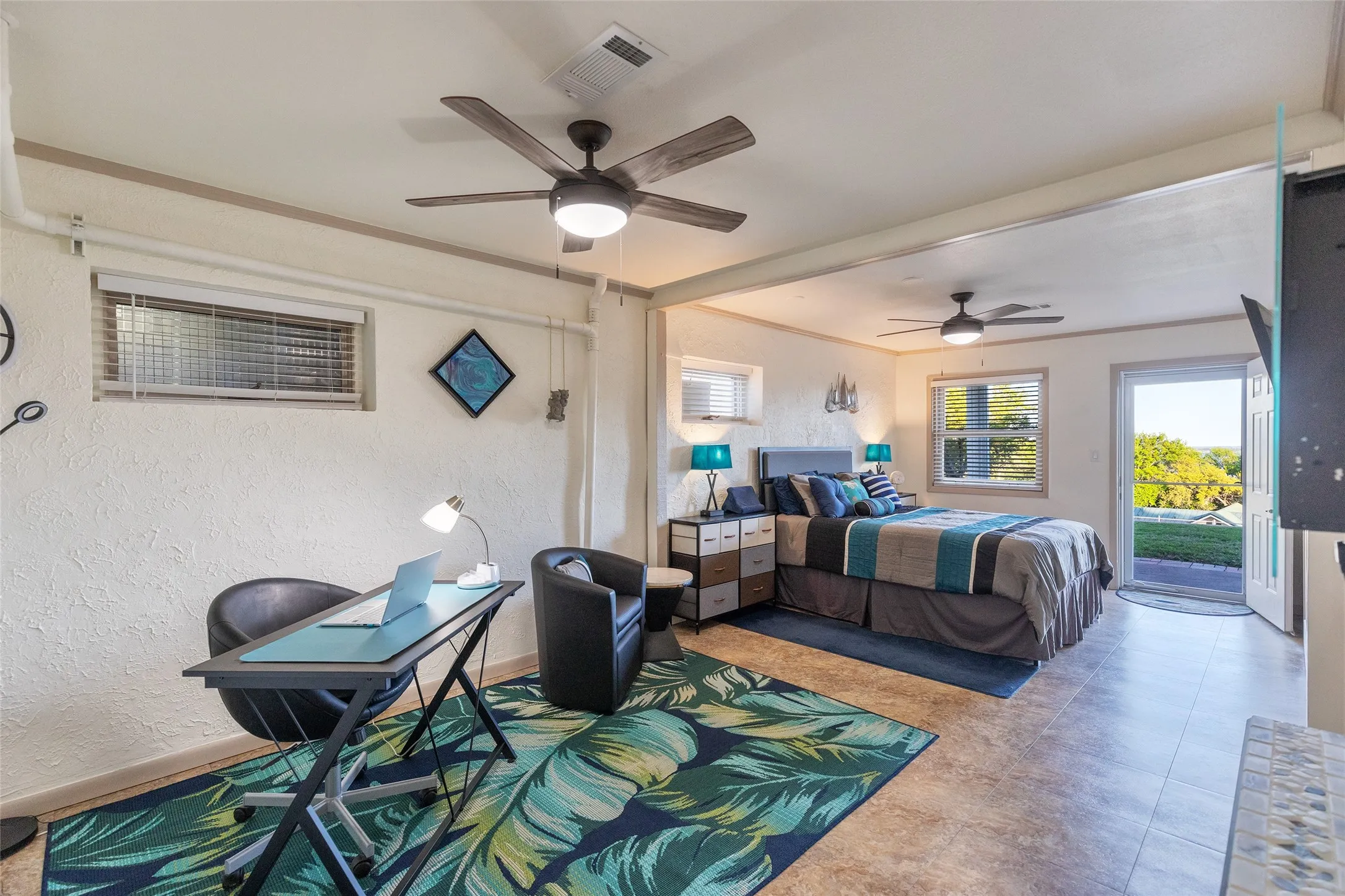 Single Family Residence For Sale in Brown County , 9014 Mesa View Road, Brownwood, Texas 76801, 5 Bedroom, 4 Bathroom, 2 Garage spaces, 3,220 Sqft, built in 1986, Price $569,000, mls#21224101, Real Estate Agent in Brownwood, Homes For Sale in Brown county, Homes For Sale in Brownwood, Realtor in Brownwood Texas, Real Estate Brokerage Independent Realty Texas, Luminita Cordes Realtor