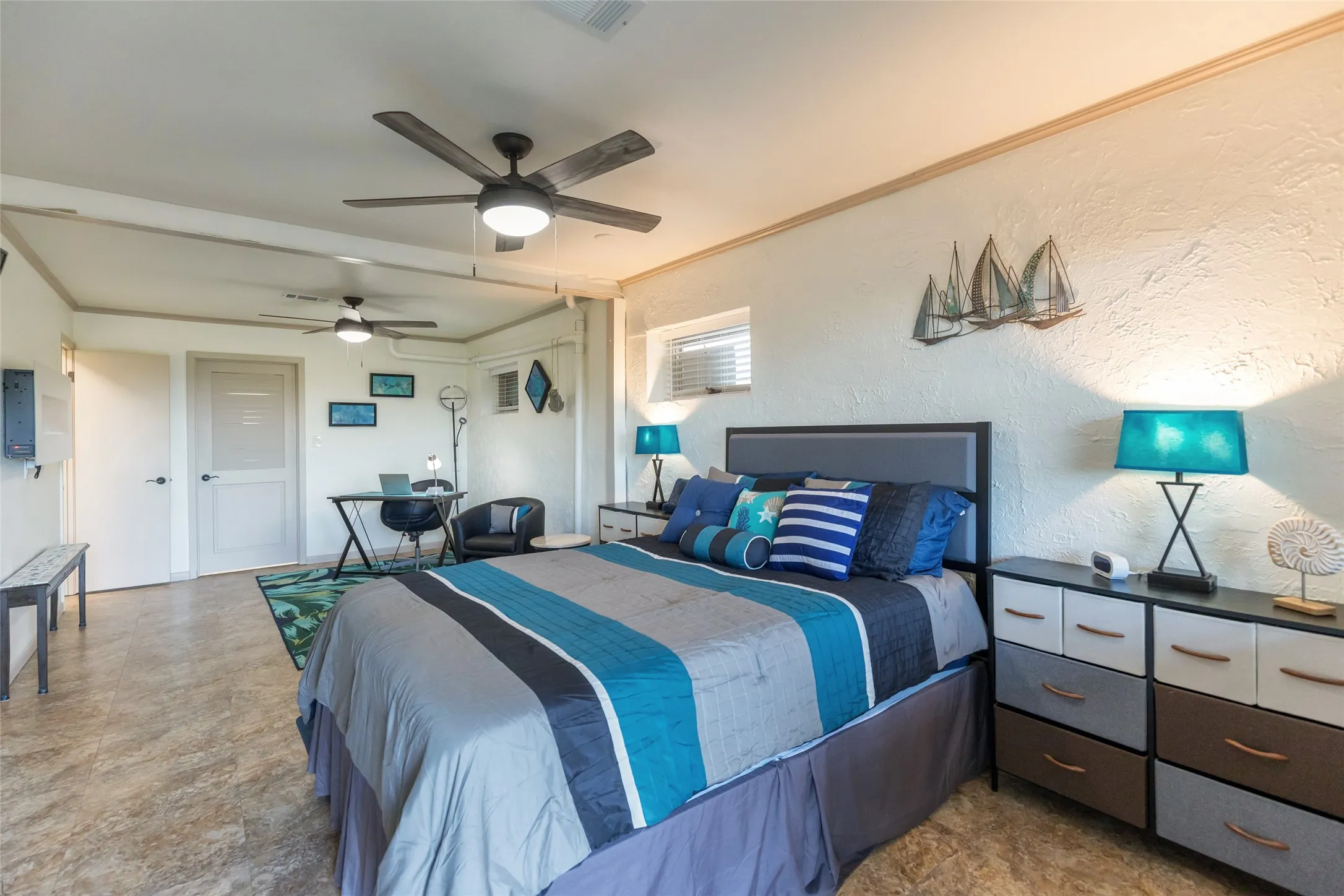Single Family Residence For Sale in Brown County , 9014 Mesa View Road, Brownwood, Texas 76801, 5 Bedroom, 4 Bathroom, 2 Garage spaces, 3,220 Sqft, built in 1986, Price $569,000, mls#21224101, Real Estate Agent in Brownwood, Homes For Sale in Brown county, Homes For Sale in Brownwood, Realtor in Brownwood Texas, Real Estate Brokerage Independent Realty Texas, Luminita Cordes Realtor