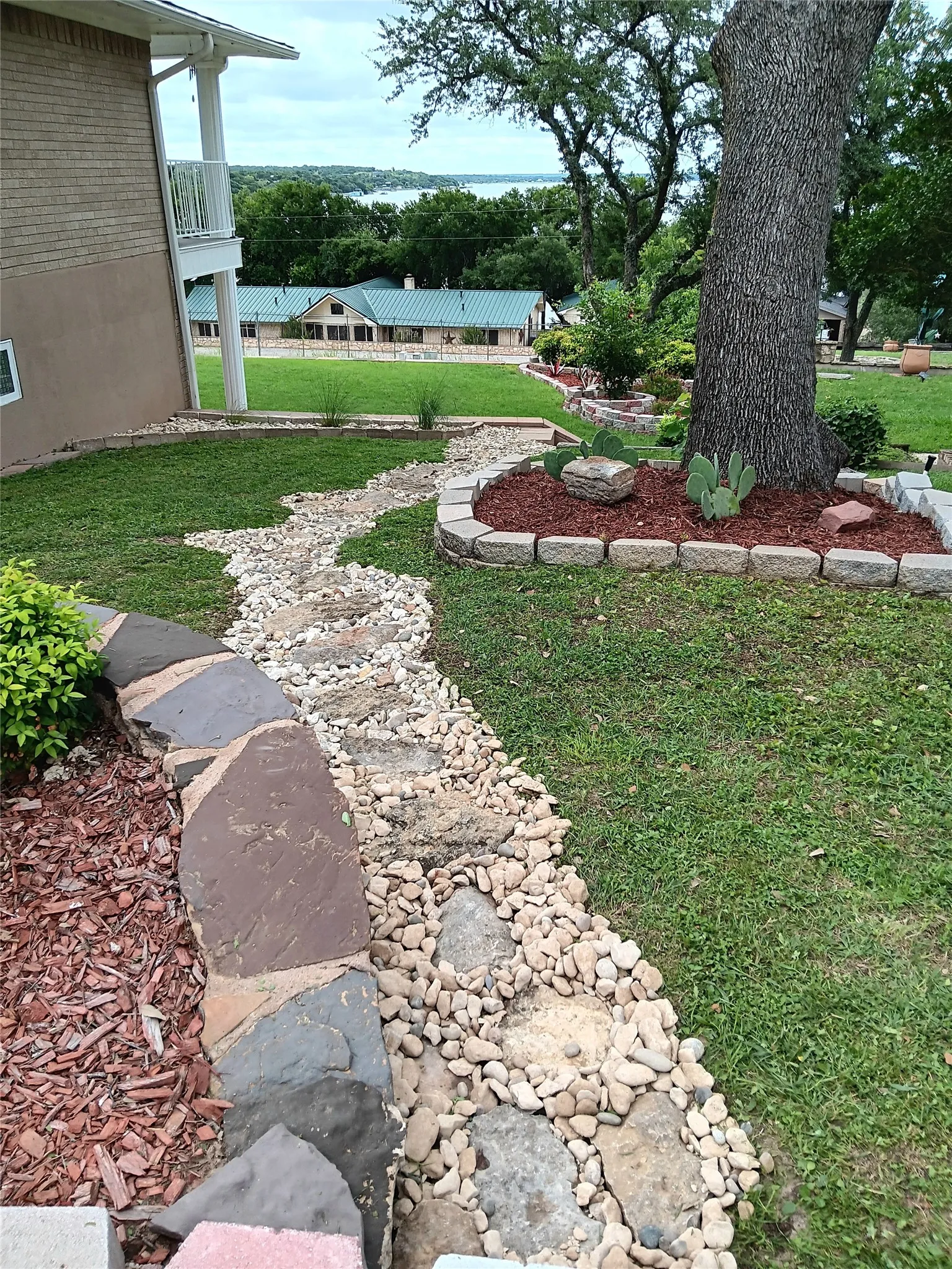 Single Family Residence For Sale in Brown County , 9014 Mesa View Road, Brownwood, Texas 76801, 5 Bedroom, 4 Bathroom, 2 Garage spaces, 3,220 Sqft, built in 1986, Price $569,000, mls#21224101, Real Estate Agent in Brownwood, Homes For Sale in Brown county, Homes For Sale in Brownwood, Realtor in Brownwood Texas, Real Estate Brokerage Independent Realty Texas, Luminita Cordes Realtor