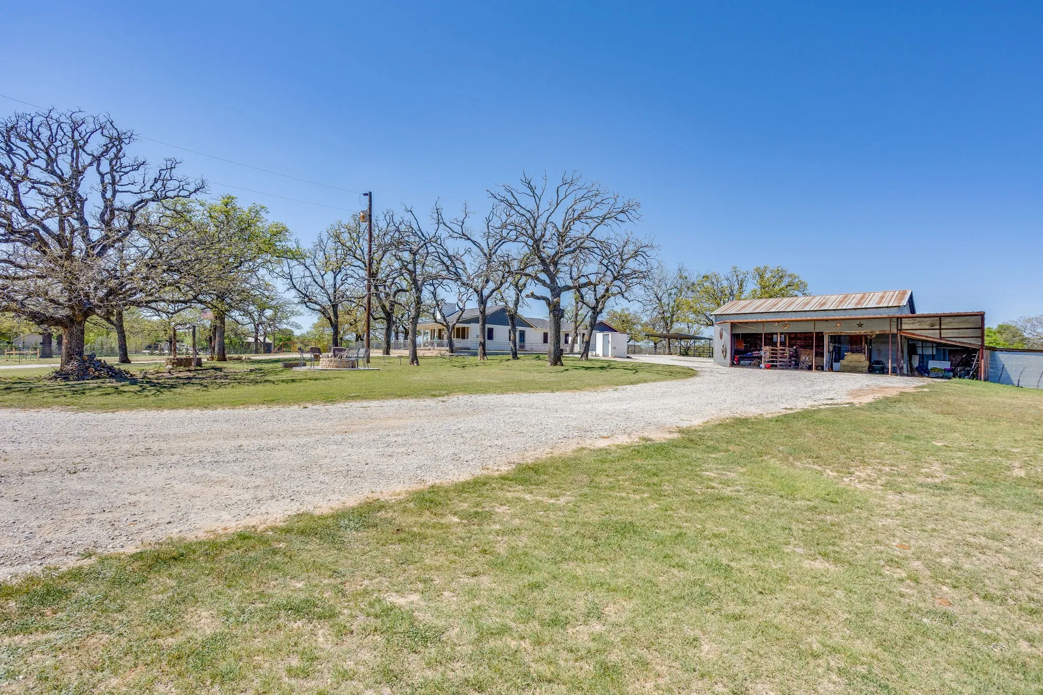 Office For Sale in Parker County , 2800 Ranger Highway, Weatherford, Texas 76088, 0, 0, Garage spaces, 0 Sqft, built in 2000, Preowned, Price $1,699,000, mls#21225186, Real Estate Agent in Weatherford, Homes For Sale in Parker county, Homes For Sale in Weatherford, Realtor in Weatherford Texas, Real Estate Brokerage Independent Realty Texas, Luminita Cordes Realtor