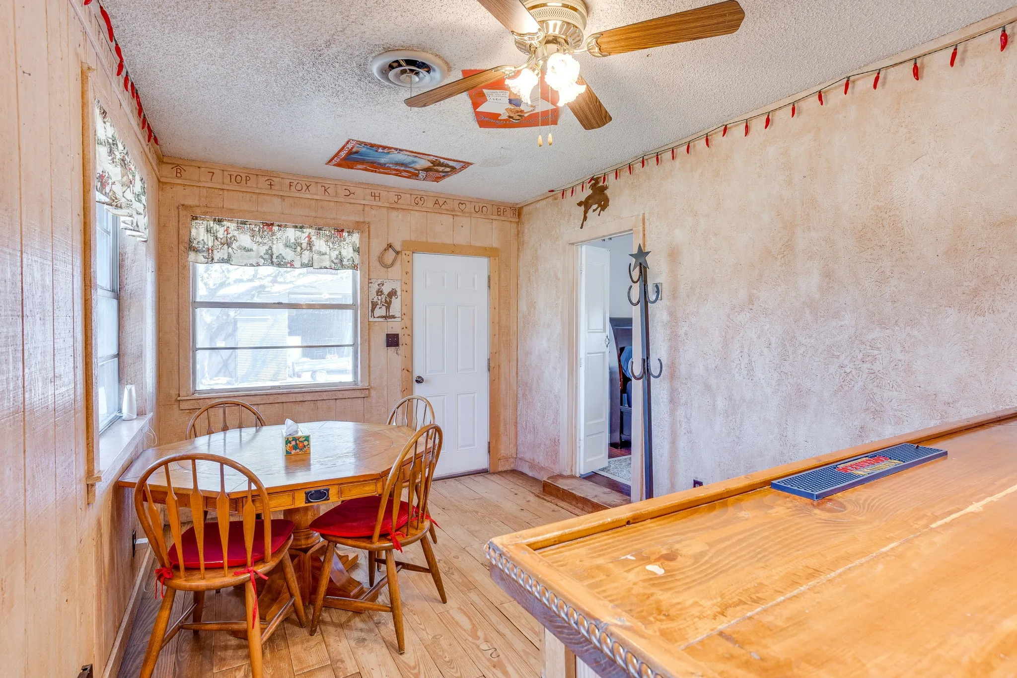 Office For Sale in Parker County , 2800 Ranger Highway, Weatherford, Texas 76088, 0, 0, Garage spaces, 0 Sqft, built in 2000, Preowned, Price $1,699,000, mls#21225186, Real Estate Agent in Weatherford, Homes For Sale in Parker county, Homes For Sale in Weatherford, Realtor in Weatherford Texas, Real Estate Brokerage Independent Realty Texas, Luminita Cordes Realtor