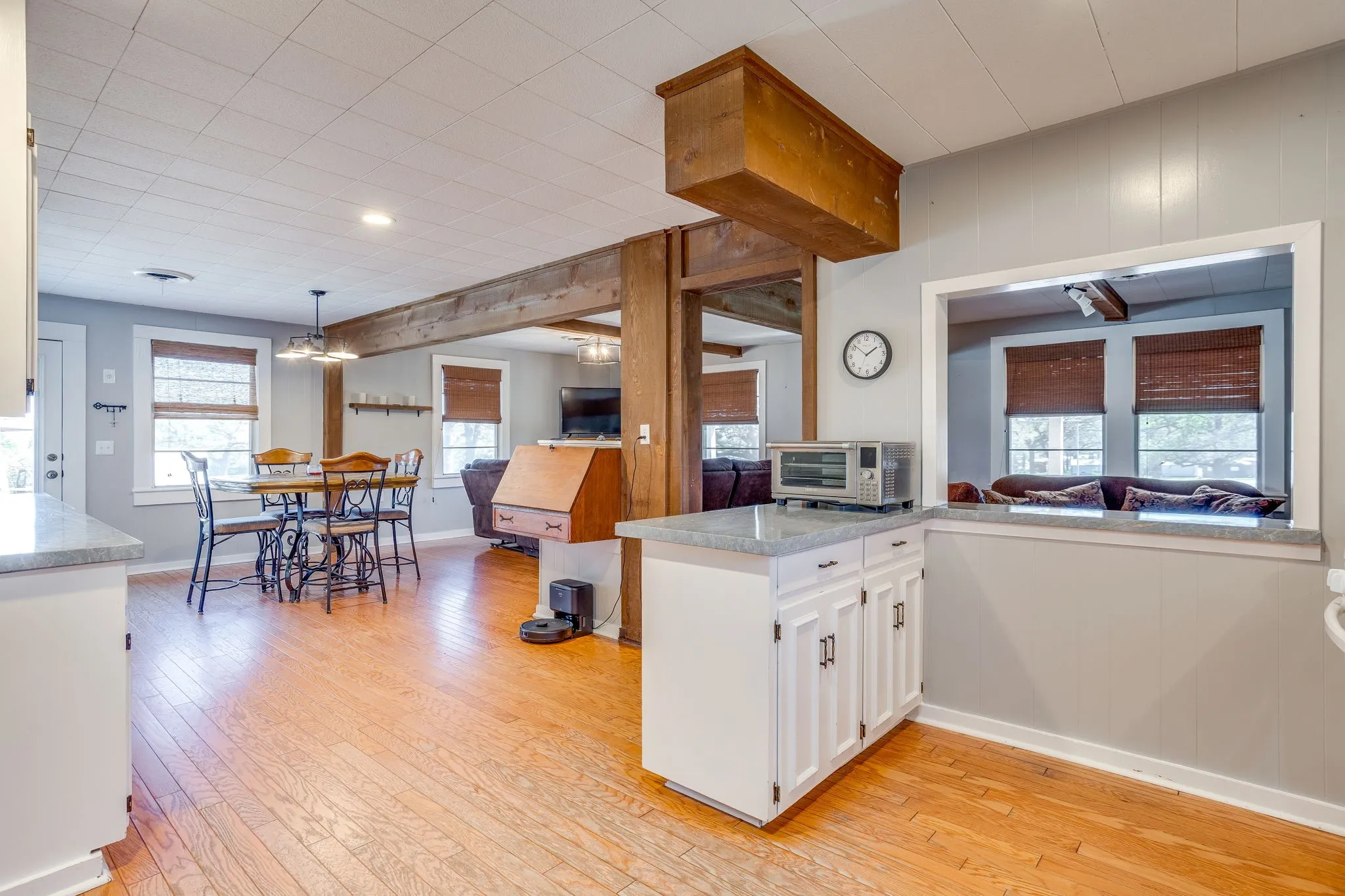 Office For Sale in Parker County , 2800 Ranger Highway, Weatherford, Texas 76088, 0, 0, Garage spaces, 0 Sqft, built in 2000, Preowned, Price $1,699,000, mls#21225186, Real Estate Agent in Weatherford, Homes For Sale in Parker county, Homes For Sale in Weatherford, Realtor in Weatherford Texas, Real Estate Brokerage Independent Realty Texas, Luminita Cordes Realtor