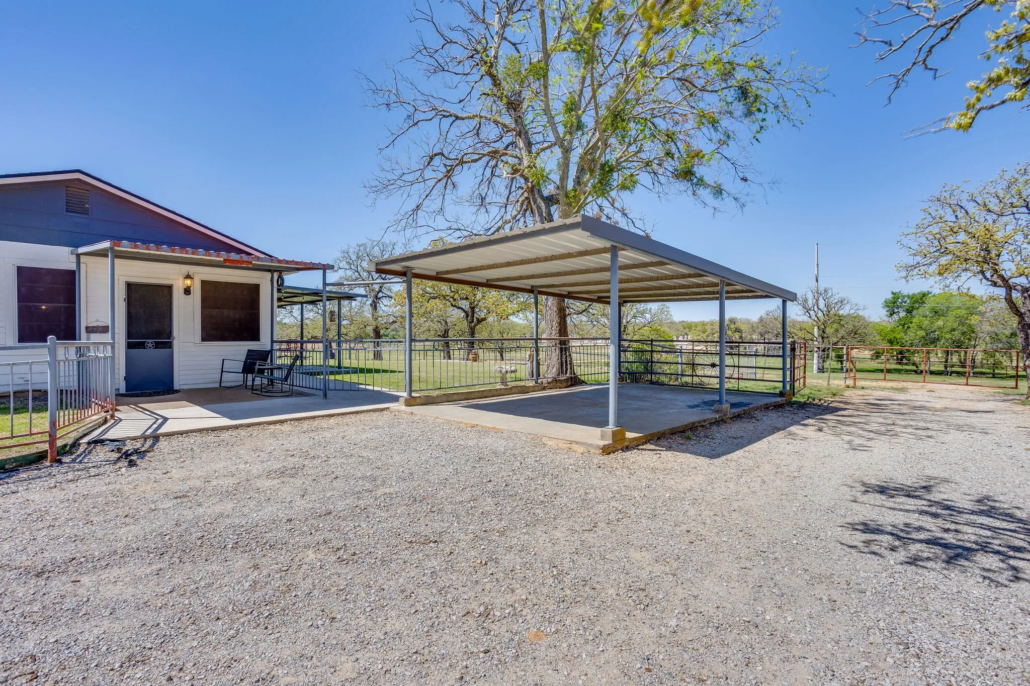 Office For Sale in Parker County , 2800 Ranger Highway, Weatherford, Texas 76088, 0, 0, Garage spaces, 0 Sqft, built in 2000, Preowned, Price $1,699,000, mls#21225186, Real Estate Agent in Weatherford, Homes For Sale in Parker county, Homes For Sale in Weatherford, Realtor in Weatherford Texas, Real Estate Brokerage Independent Realty Texas, Luminita Cordes Realtor