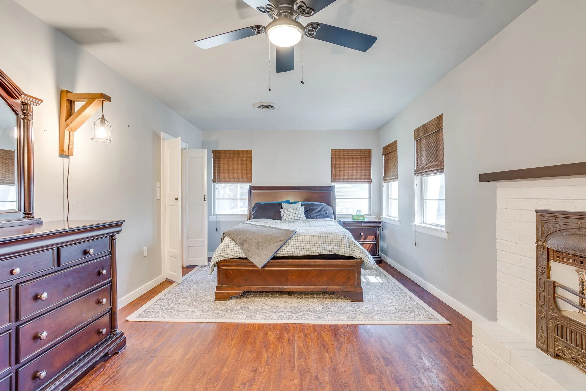 Office For Sale in Parker County , 2800 Ranger Highway, Weatherford, Texas 76088, 0, 0, Garage spaces, 0 Sqft, built in 2000, Preowned, Price $1,699,000, mls#21225186, Real Estate Agent in Weatherford, Homes For Sale in Parker county, Homes For Sale in Weatherford, Realtor in Weatherford Texas, Real Estate Brokerage Independent Realty Texas, Luminita Cordes Realtor