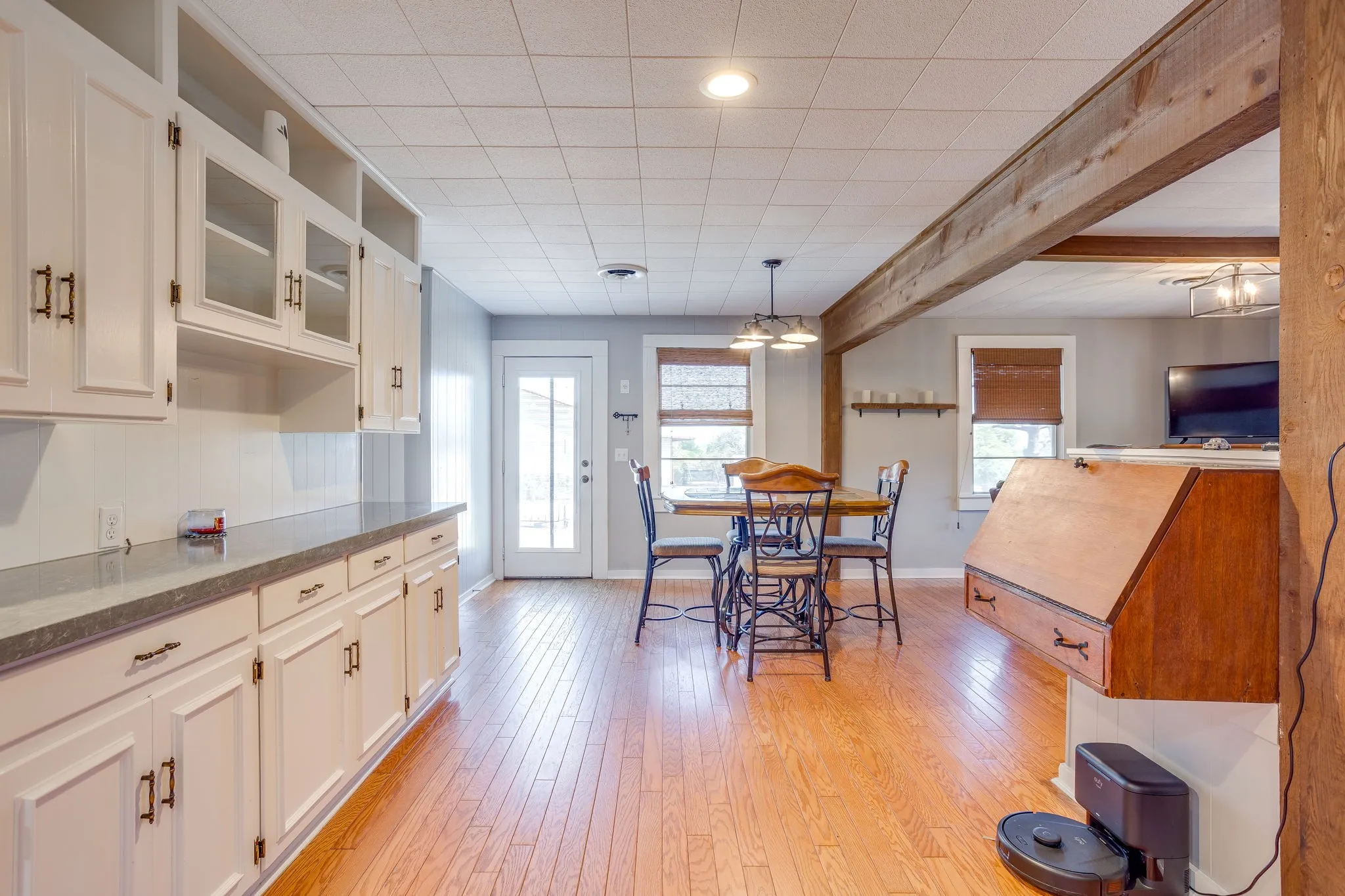 Office For Sale in Parker County , 2800 Ranger Highway, Weatherford, Texas 76088, 0, 0, Garage spaces, 0 Sqft, built in 2000, Preowned, Price $1,699,000, mls#21225186, Real Estate Agent in Weatherford, Homes For Sale in Parker county, Homes For Sale in Weatherford, Realtor in Weatherford Texas, Real Estate Brokerage Independent Realty Texas, Luminita Cordes Realtor