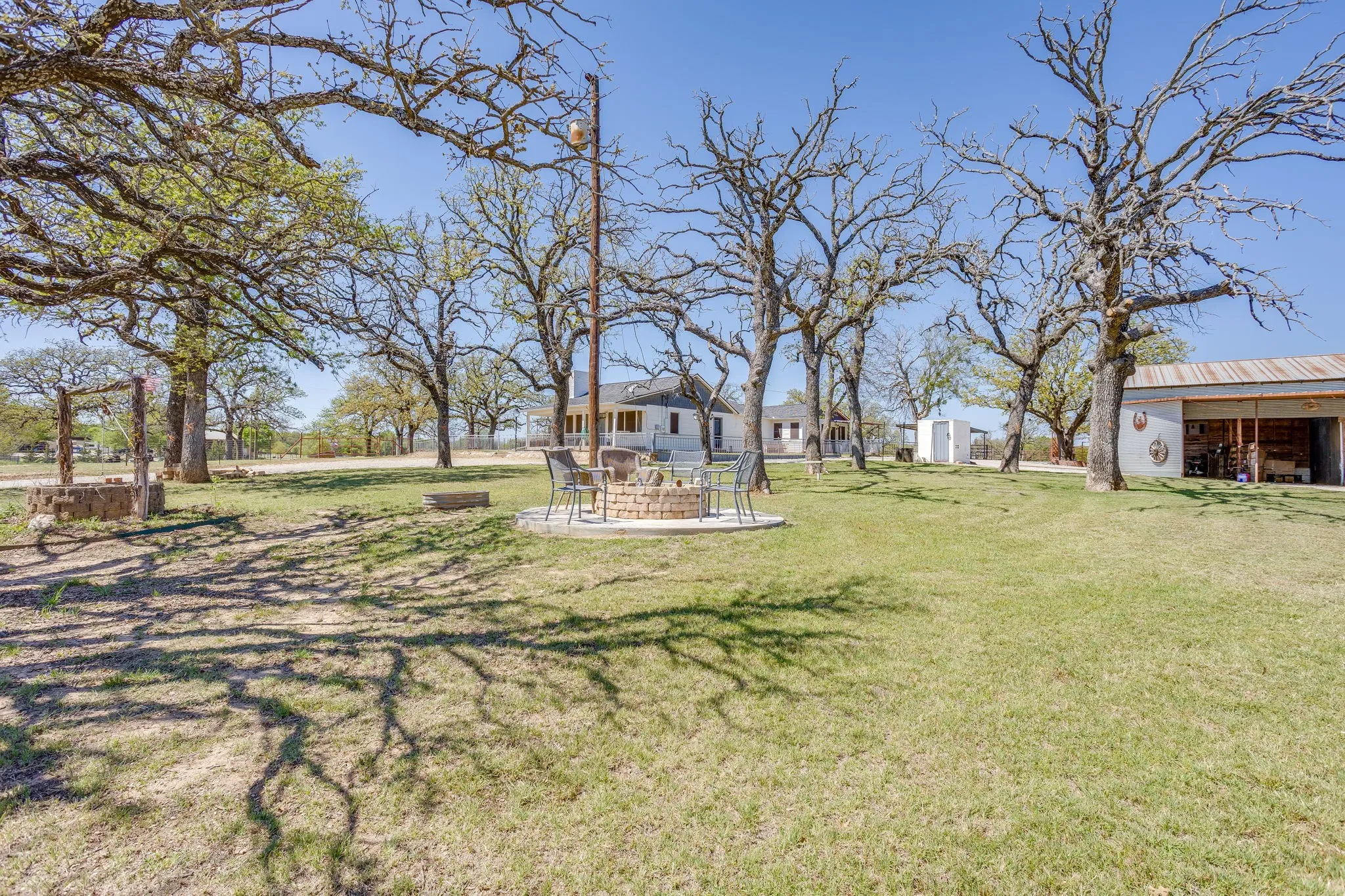 Office For Sale in Parker County , 2800 Ranger Highway, Weatherford, Texas 76088, 0, 0, Garage spaces, 0 Sqft, built in 2000, Preowned, Price $1,699,000, mls#21225186, Real Estate Agent in Weatherford, Homes For Sale in Parker county, Homes For Sale in Weatherford, Realtor in Weatherford Texas, Real Estate Brokerage Independent Realty Texas, Luminita Cordes Realtor