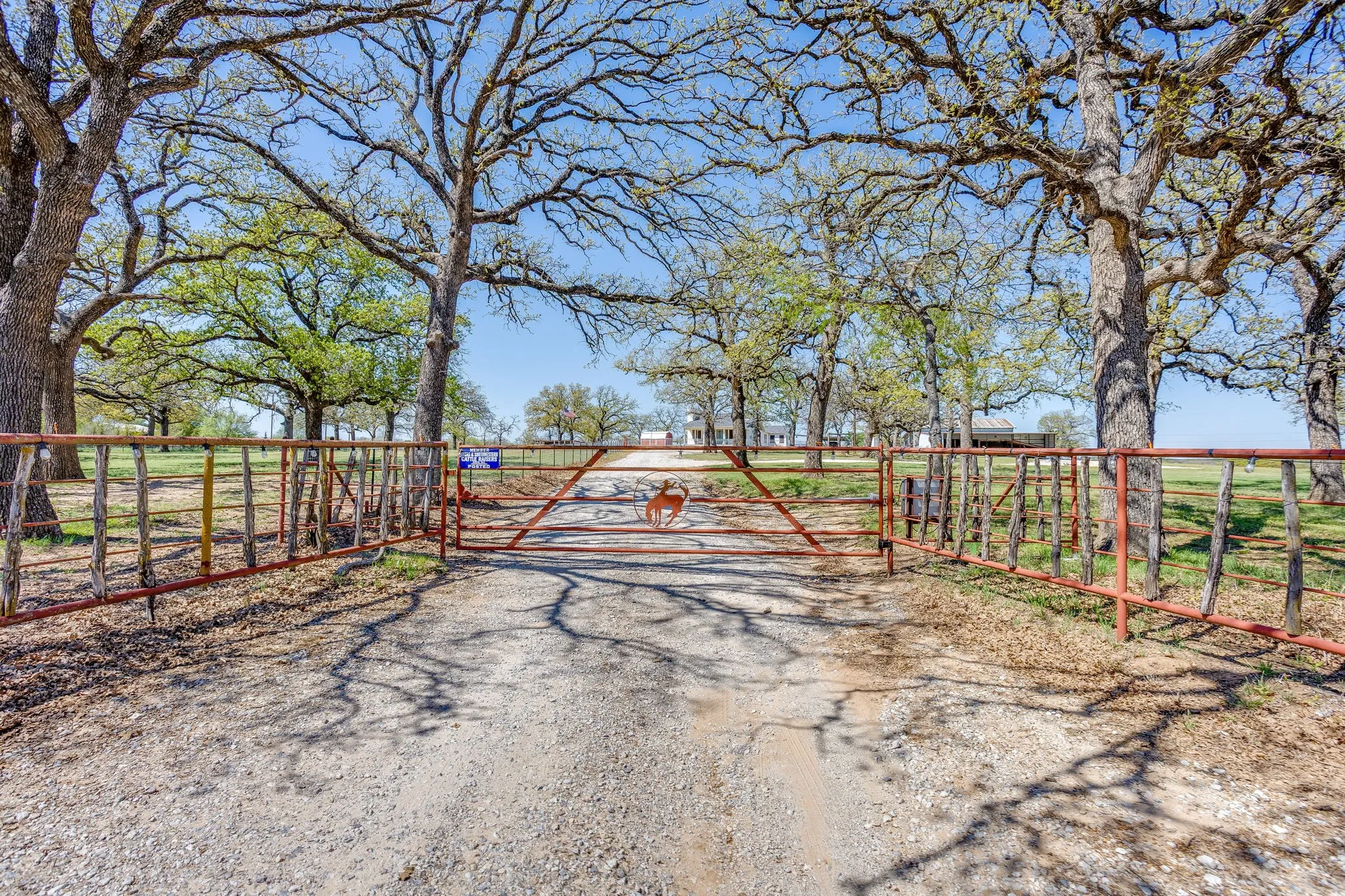 Office For Sale in Parker County , 2800 Ranger Highway, Weatherford, Texas 76088, 0, 0, Garage spaces, 0 Sqft, built in 2000, Preowned, Price $1,699,000, mls#21225186, Real Estate Agent in Weatherford, Homes For Sale in Parker county, Homes For Sale in Weatherford, Realtor in Weatherford Texas, Real Estate Brokerage Independent Realty Texas, Luminita Cordes Realtor