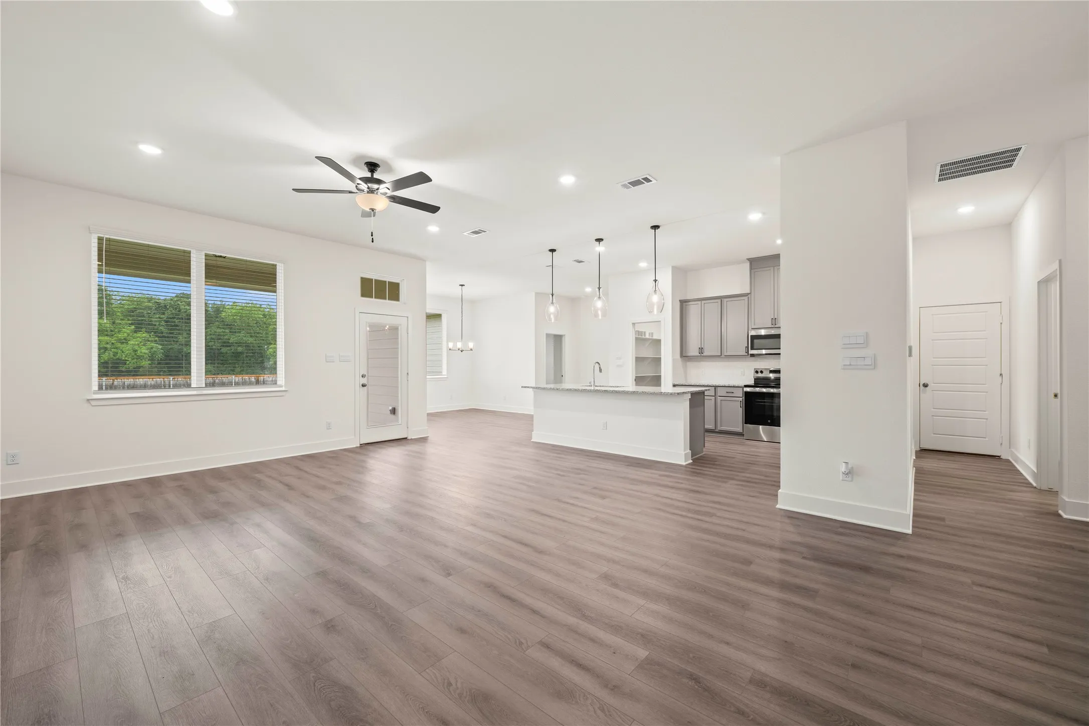 Single Family Residence For Sale in Mc Lennan County , 8000 Candy Lane, Waco, Texas 76708, 4 Bedroom, 3 Bathroom, 2 Garage spaces, 2,237 Sqft, built in 2026, mls#21225286, Real Estate Agent in Waco, Homes For Sale in Mc Lennan county, Homes For Sale in Waco, Realtor in Waco Texas, Real Estate Brokerage Independent Realty Texas, Luminita Cordes Realtor