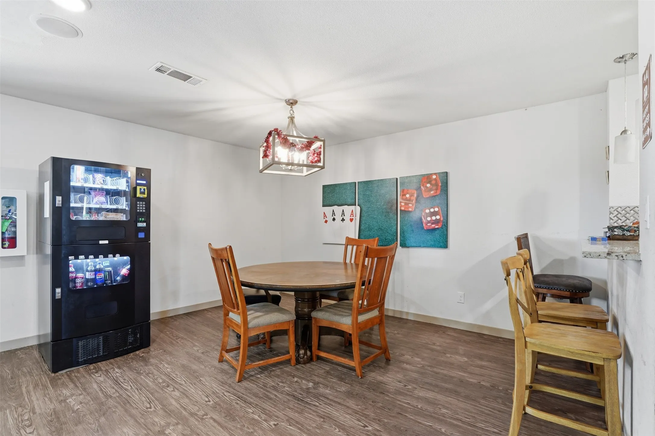 Business For Sale in Parker County , 5860 N Fm 51, Weatherford, Texas 76085, 0, 0, Garage spaces, 0 Sqft, built in 2009, Preowned, mls#21206177, Real Estate Agent in Weatherford, Homes For Sale in Parker county, Homes For Sale in Weatherford, Realtor in Weatherford Texas, Real Estate Brokerage Independent Realty Texas, Luminita Cordes Realtor