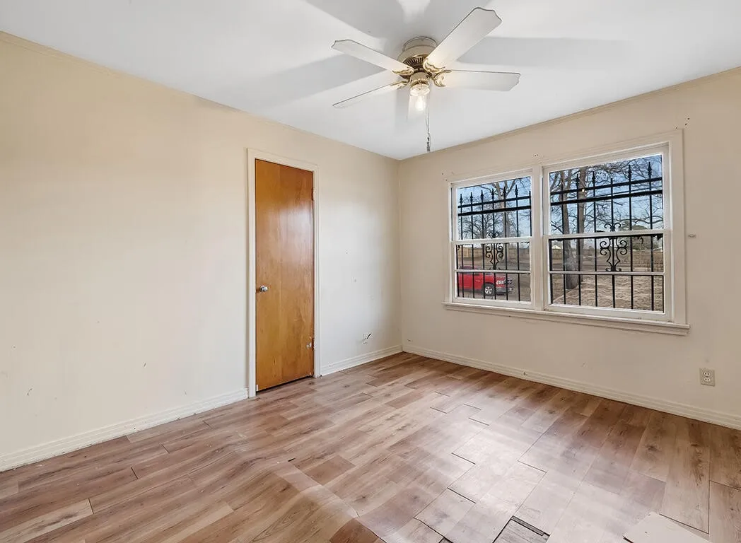 Single Family Residence For Sale in Bowie County , 1121 Wheeler Street, Texarkana, Texas 75503, 3 Bedrooms, 2 Bathrooms, Garage spaces, 1,198 Sqft, built in 1971, Price $97,000, mls#21225287, Real Estate Agent in Texarkana, Homes For Sale in Bowie county, Homes For Sale in Texarkana, Realtor in Texarkana Texas, Real Estate Brokerage Independent Realty Texas, Luminita Cordes Realtor