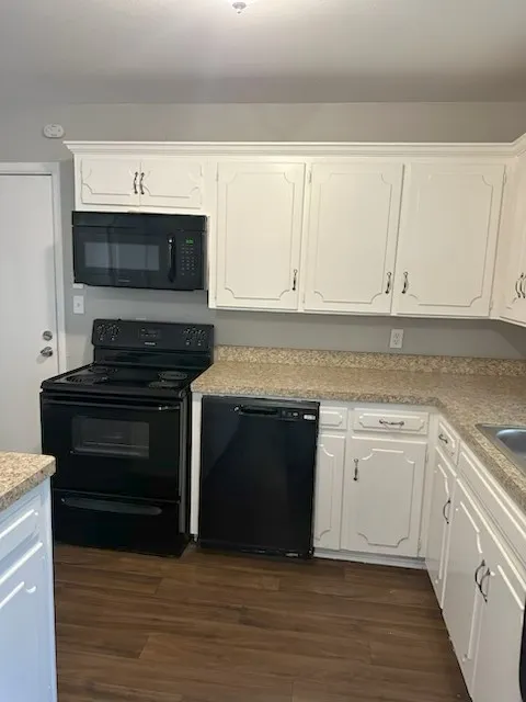 Single Family Residence For Sale in Denton County , 1716 Westchester Street, Denton, Texas 76201, 3 Bedroom, 2 Bathroom, 2 Garage spaces, 1,532 Sqft, built in 1964, Preowned, mls#21225061, Real Estate Agent in Denton, Homes For Sale in Denton county, Homes For Sale in Denton, Realtor in Denton Texas, Real Estate Brokerage Independent Realty Texas, Luminita Cordes Realtor