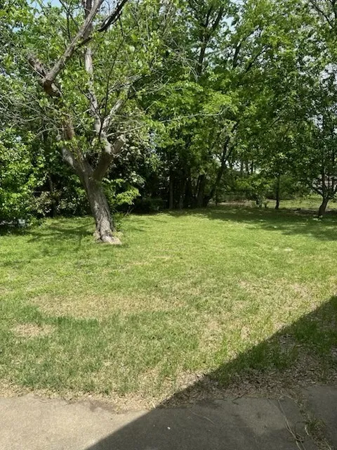 Single Family Residence For Sale in Denton County , 1716 Westchester Street, Denton, Texas 76201, 3 Bedroom, 2 Bathroom, 2 Garage spaces, 1,532 Sqft, built in 1964, Preowned, mls#21225061, Real Estate Agent in Denton, Homes For Sale in Denton county, Homes For Sale in Denton, Realtor in Denton Texas, Real Estate Brokerage Independent Realty Texas, Luminita Cordes Realtor