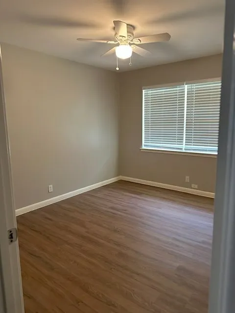 Single Family Residence For Sale in Denton County , 1716 Westchester Street, Denton, Texas 76201, 3 Bedroom, 2 Bathroom, 2 Garage spaces, 1,532 Sqft, built in 1964, Preowned, mls#21225061, Real Estate Agent in Denton, Homes For Sale in Denton county, Homes For Sale in Denton, Realtor in Denton Texas, Real Estate Brokerage Independent Realty Texas, Luminita Cordes Realtor