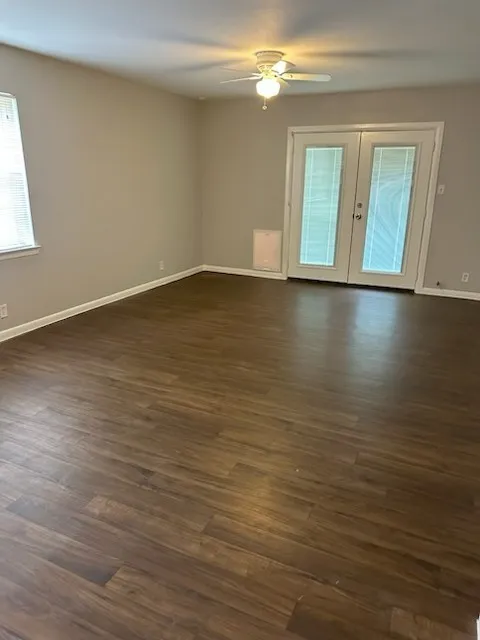 Single Family Residence For Sale in Denton County , 1716 Westchester Street, Denton, Texas 76201, 3 Bedroom, 2 Bathroom, 2 Garage spaces, 1,532 Sqft, built in 1964, Preowned, mls#21225061, Real Estate Agent in Denton, Homes For Sale in Denton county, Homes For Sale in Denton, Realtor in Denton Texas, Real Estate Brokerage Independent Realty Texas, Luminita Cordes Realtor