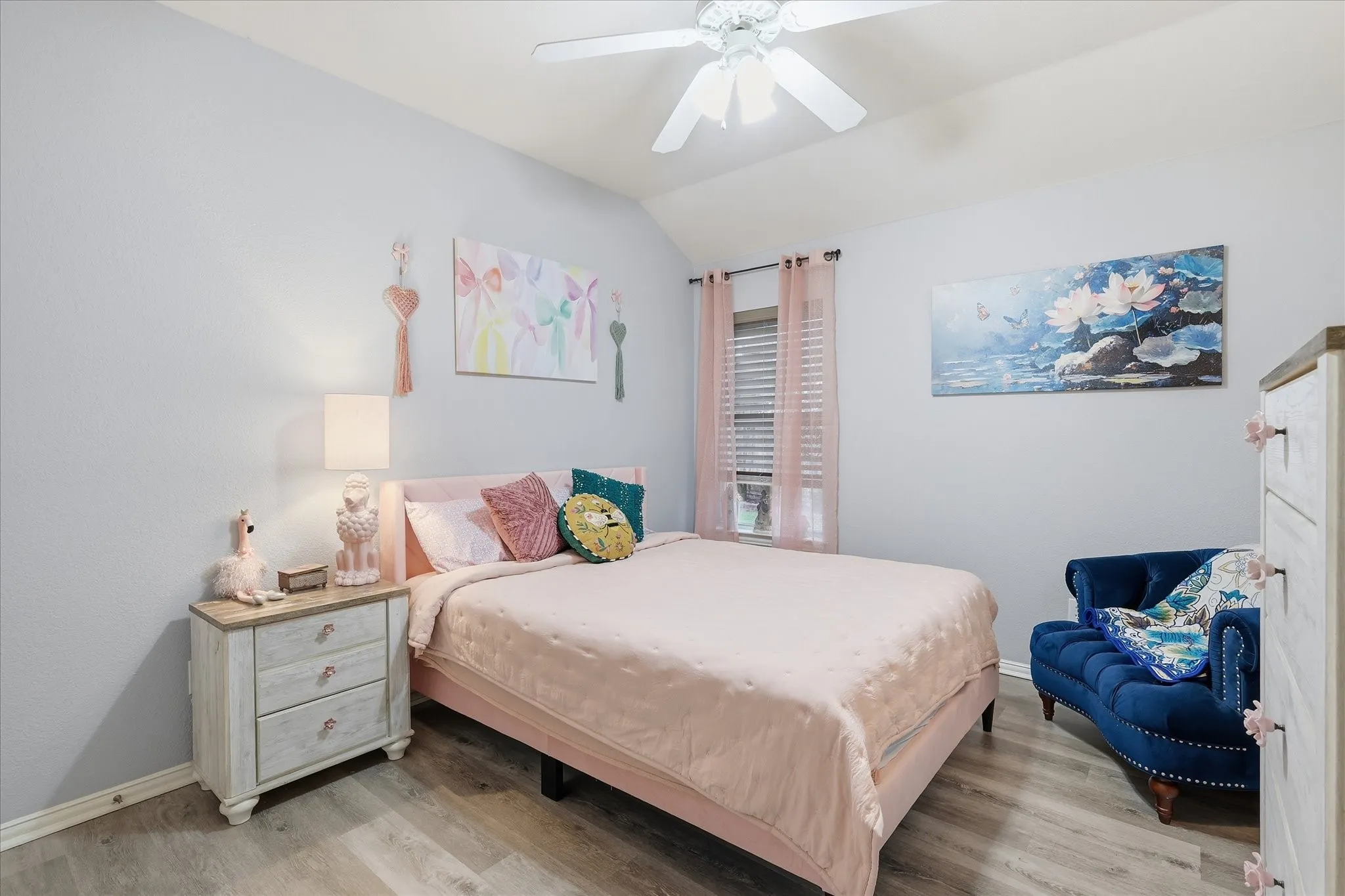 Single Family Residence For Sale in Tarrant County , 5621 Swords Drive, Fort Worth, Texas 76137, 3 Bedrooms, 2 Bathrooms, 1 Garage spaces, 1,371 Sqft, built in 2000, Price $292,000, mls#21225347, Real Estate Agent in Fort Worth, Homes For Sale in Tarrant county, Homes For Sale in Fort Worth, Realtor in Fort Worth Texas, Real Estate Brokerage Independent Realty Texas, Luminita Cordes Realtor