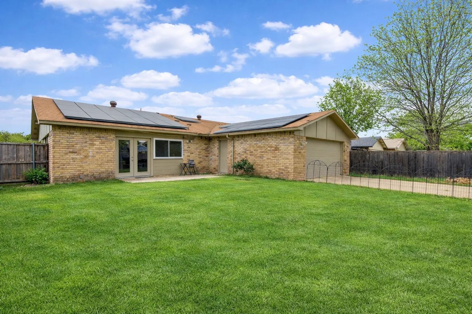 Single Family Residence For Sale in Dallas County , 310 Willow Springs Court, Coppell, Texas 75019, 4 Bedroom, 2 Bathroom, 2 Garage spaces, 1,980 Sqft, built in 1979, Preowned, mls#21223022, Real Estate Agent in Coppell, Homes For Sale in Dallas county, Homes For Sale in Coppell, Realtor in Coppell Texas, Real Estate Brokerage Independent Realty Texas, Luminita Cordes Realtor