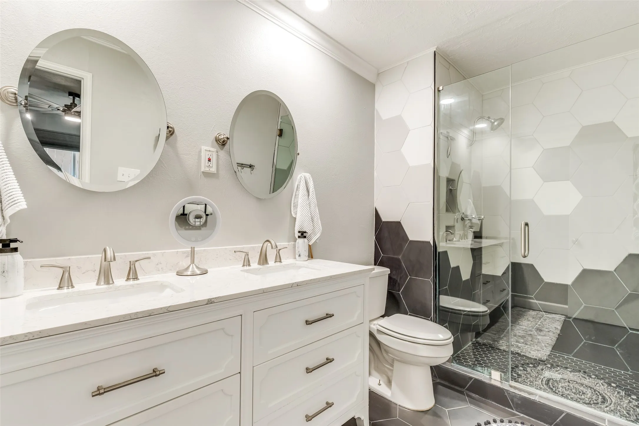Single Family Residence For Sale in Dallas County , 310 Willow Springs Court, Coppell, Texas 75019, 4 Bedroom, 2 Bathroom, 2 Garage spaces, 1,980 Sqft, built in 1979, Preowned, mls#21223022, Real Estate Agent in Coppell, Homes For Sale in Dallas county, Homes For Sale in Coppell, Realtor in Coppell Texas, Real Estate Brokerage Independent Realty Texas, Luminita Cordes Realtor