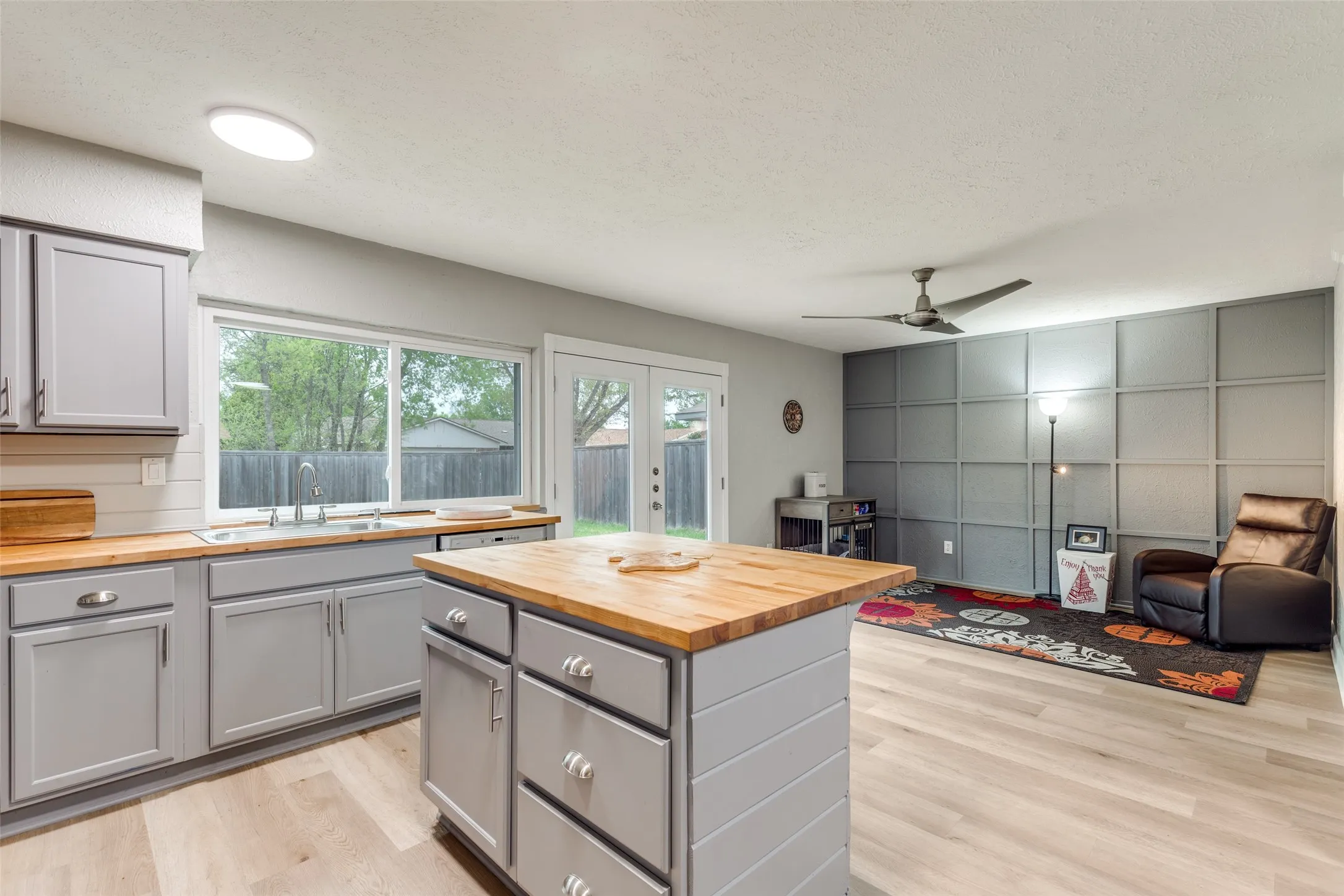 Single Family Residence For Sale in Dallas County , 310 Willow Springs Court, Coppell, Texas 75019, 4 Bedroom, 2 Bathroom, 2 Garage spaces, 1,980 Sqft, built in 1979, Preowned, mls#21223022, Real Estate Agent in Coppell, Homes For Sale in Dallas county, Homes For Sale in Coppell, Realtor in Coppell Texas, Real Estate Brokerage Independent Realty Texas, Luminita Cordes Realtor