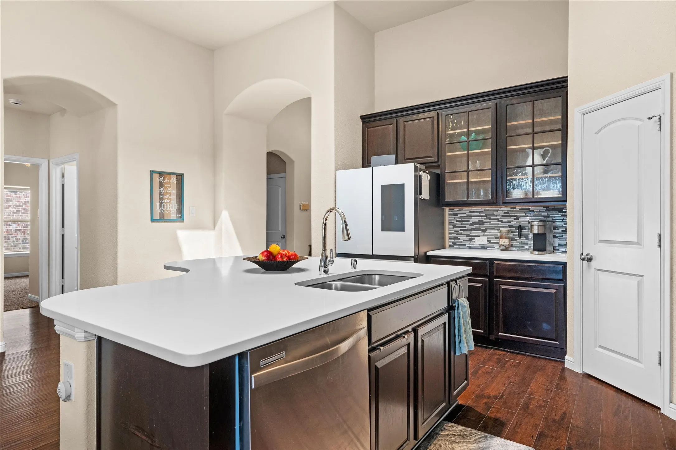 Single Family Residence For Sale in Denton County , 920 Goldenmist Drive, Little Elm, Texas 75068, 3 Bedroom, 3 Bathroom, 2 Garage spaces, 2,437 Sqft, built in 2014, Preowned, mls#21218287, Real Estate Agent in Little Elm, Homes For Sale in Denton county, Homes For Sale in Little Elm, Realtor in Little Elm Texas, Real Estate Brokerage Independent Realty Texas, Luminita Cordes Realtor