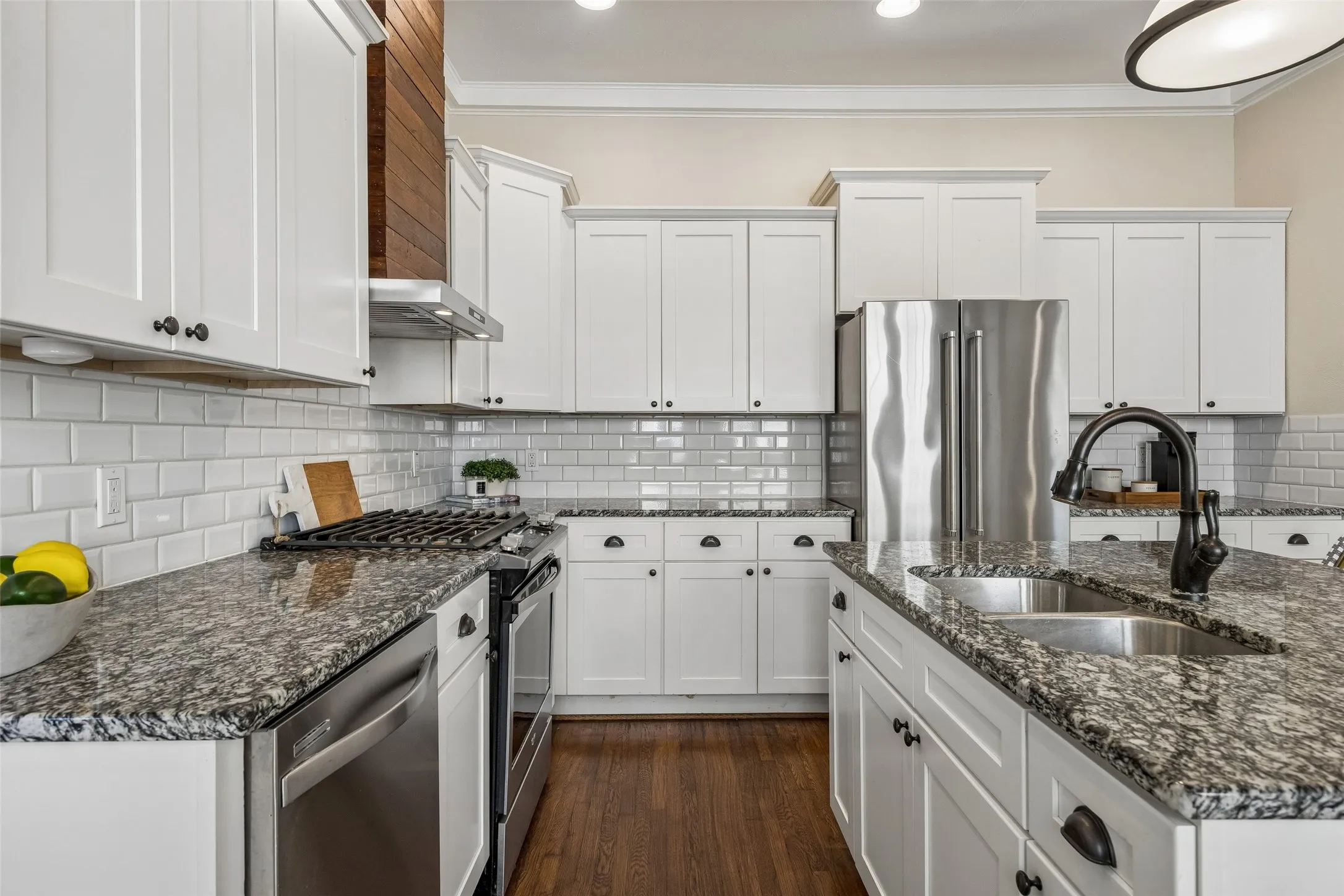 Sleek appliances including chef-preferred gas cooking. Every foodie will love this kitchen.