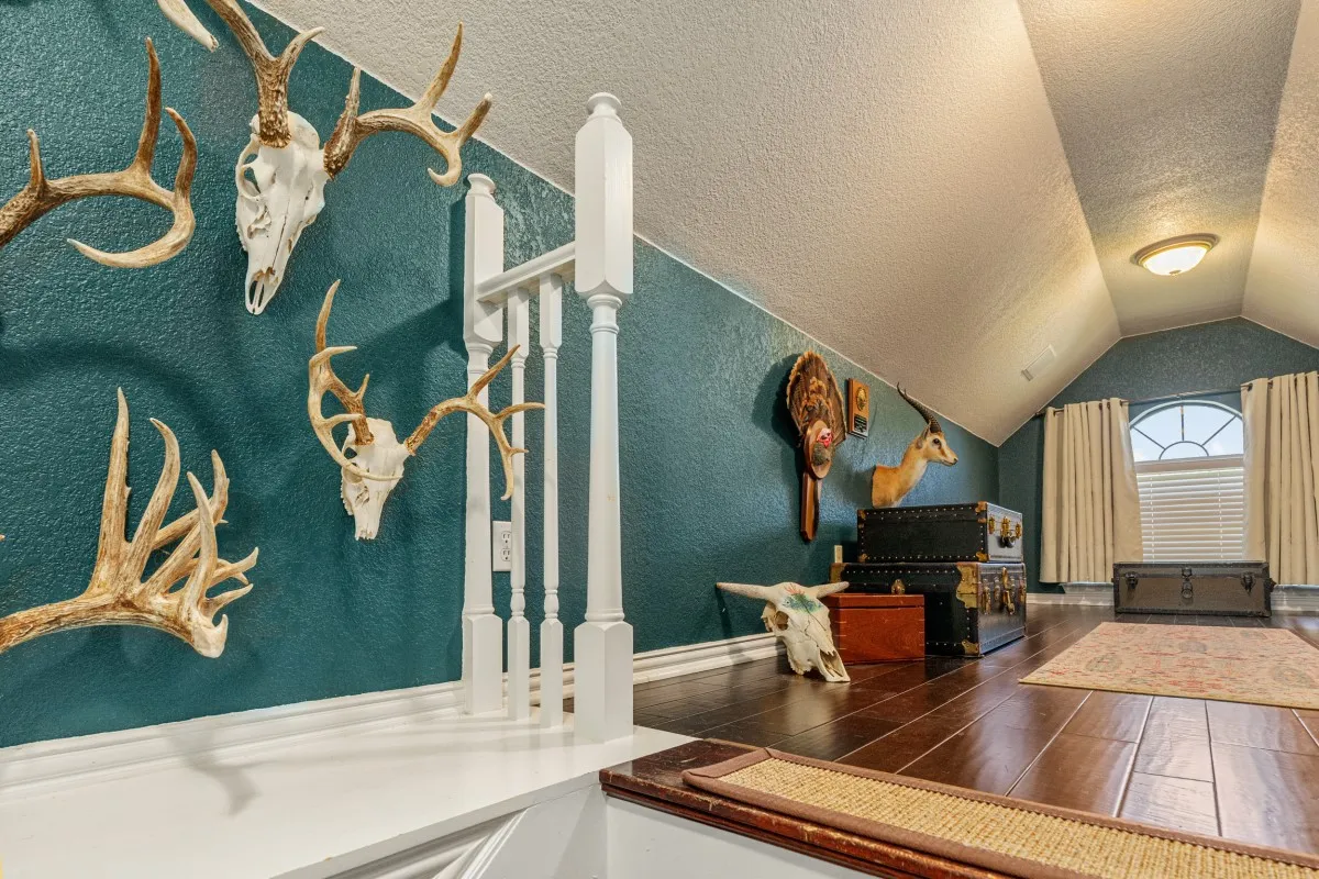 Single Family Residence For Sale in Van Zandt County , 1933 Vz County Road 2721, Mabank, Texas 75147, 5 Bedrooms, 4 Bathrooms, 3 Garage spaces, 3,433 Sqft, built in 1997, Price $1,695,000, mls#21225424, Real Estate Agent in Mabank, Homes For Sale in Van Zandt county, Homes For Sale in Mabank, Realtor in Mabank Texas, Real Estate Brokerage Independent Realty Texas, Luminita Cordes Realtor