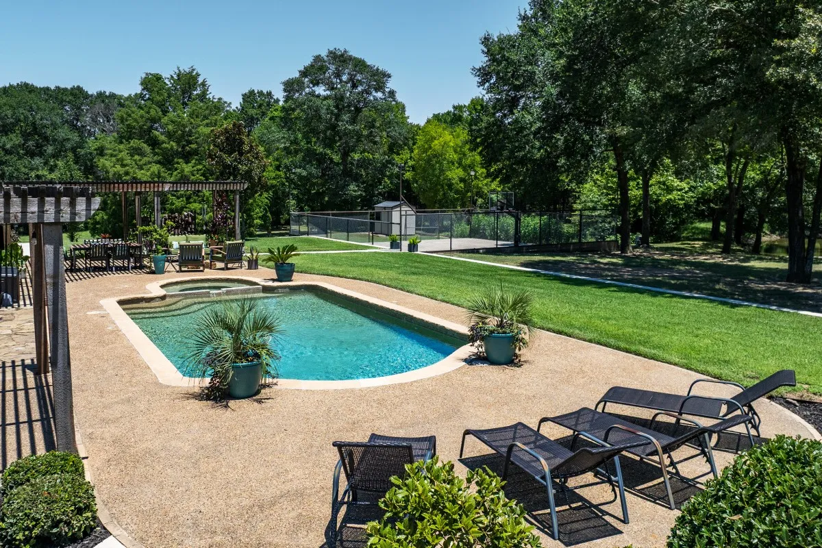 Single Family Residence For Sale in Van Zandt County , 1933 Vz County Road 2721, Mabank, Texas 75147, 5 Bedrooms, 4 Bathrooms, 3 Garage spaces, 3,433 Sqft, built in 1997, Price $1,695,000, mls#21225424, Real Estate Agent in Mabank, Homes For Sale in Van Zandt county, Homes For Sale in Mabank, Realtor in Mabank Texas, Real Estate Brokerage Independent Realty Texas, Luminita Cordes Realtor