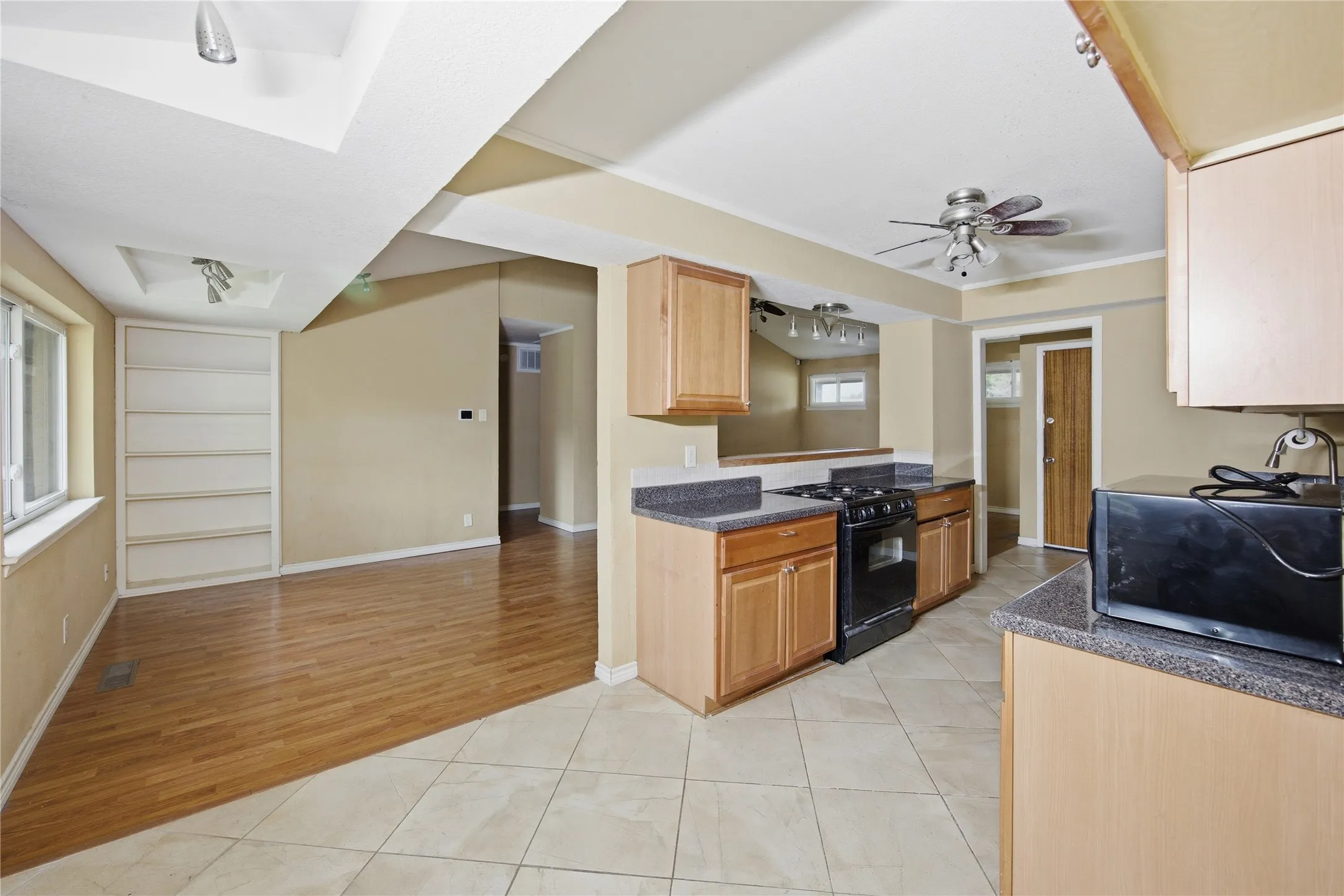 Eat-in option that flows into the main living space.