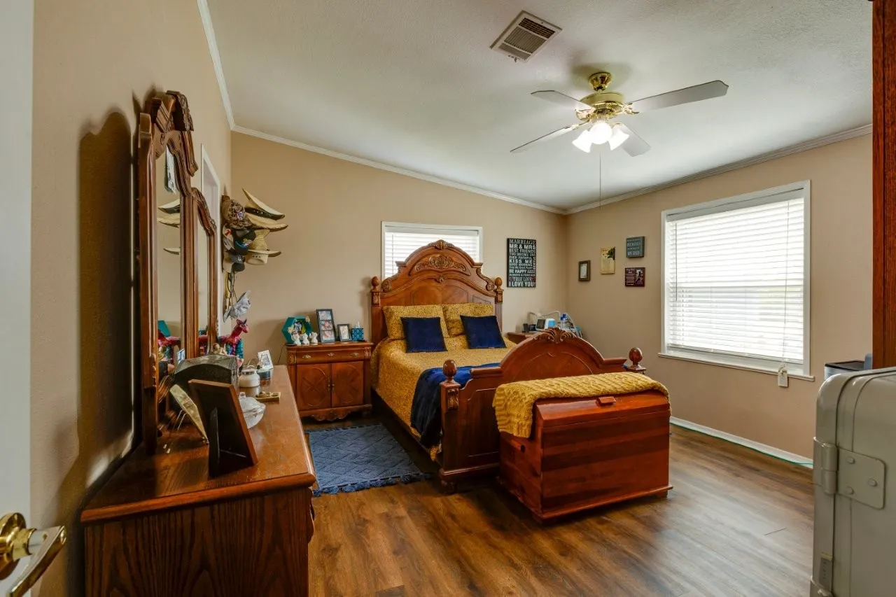Mobile Home For Sale in Ellis County , 4880 WHITEHEAD Road, Midlothian, Texas 76065, 3 Bedroom, 2 Bathroom, Garage spaces, 1,664 Sqft, built in 2000, mls#21225449, Real Estate Agent in Midlothian, Homes For Sale in Ellis county, Homes For Sale in Midlothian, Realtor in Midlothian Texas, Real Estate Brokerage Independent Realty Texas, Luminita Cordes Realtor