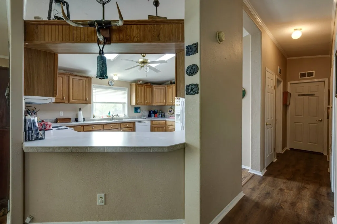 Mobile Home For Sale in Ellis County , 4880 WHITEHEAD Road, Midlothian, Texas 76065, 3 Bedroom, 2 Bathroom, Garage spaces, 1,664 Sqft, built in 2000, mls#21225449, Real Estate Agent in Midlothian, Homes For Sale in Ellis county, Homes For Sale in Midlothian, Realtor in Midlothian Texas, Real Estate Brokerage Independent Realty Texas, Luminita Cordes Realtor
