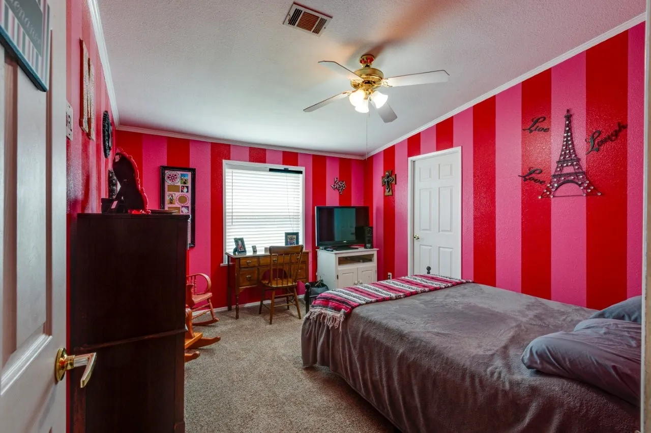 Mobile Home For Sale in Ellis County , 4880 WHITEHEAD Road, Midlothian, Texas 76065, 3 Bedroom, 2 Bathroom, Garage spaces, 1,664 Sqft, built in 2000, mls#21225449, Real Estate Agent in Midlothian, Homes For Sale in Ellis county, Homes For Sale in Midlothian, Realtor in Midlothian Texas, Real Estate Brokerage Independent Realty Texas, Luminita Cordes Realtor