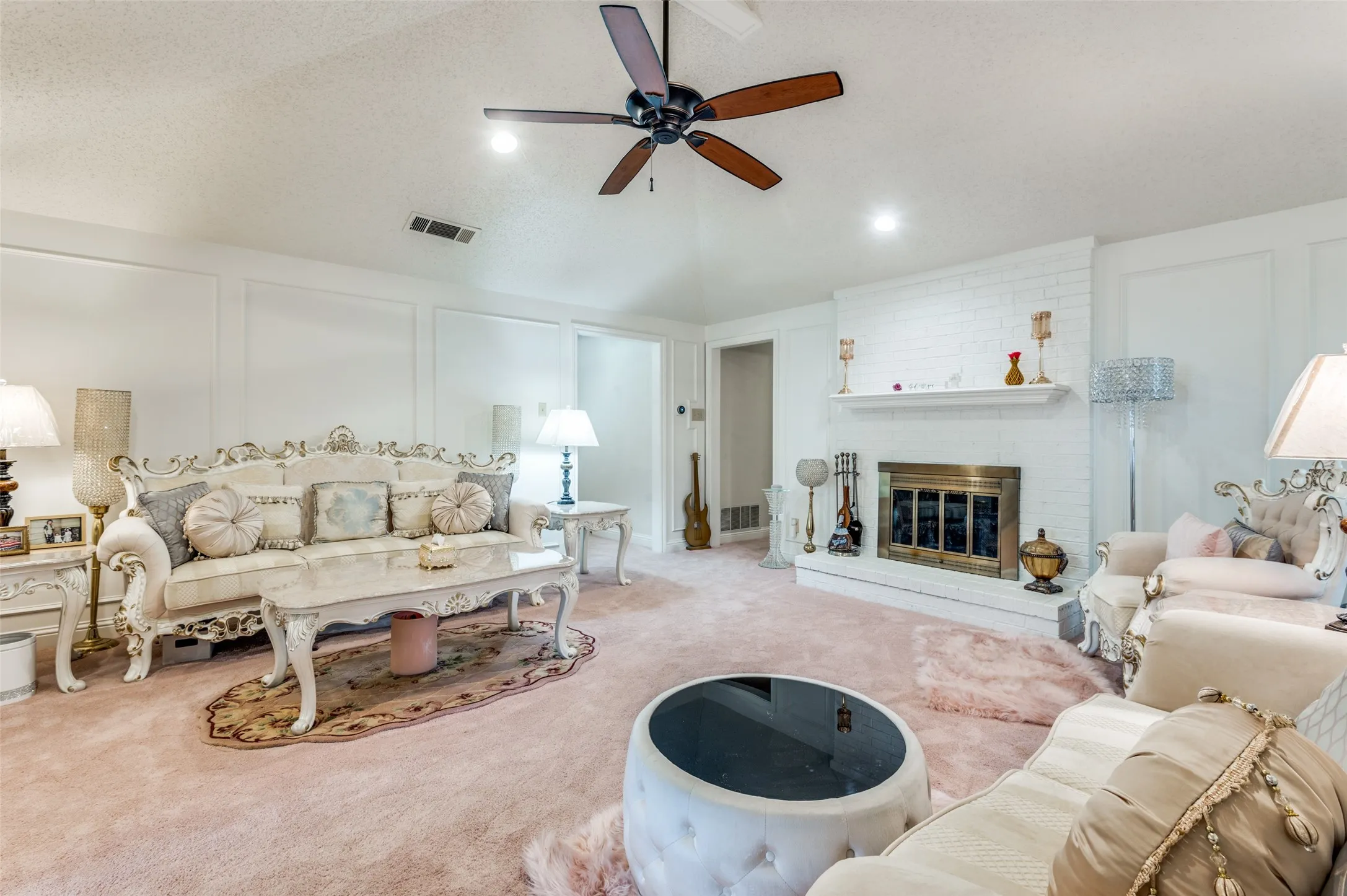 Single Family Residence For Sale in Denton County , 1513 Silverleaf Drive, Carrollton, Texas 75007, 3 Bedrooms, 2 Bathrooms, 2 Garage spaces, 1,960 Sqft, built in 1983, Price $439,000, mls#21225501, Real Estate Agent in Carrollton, Homes For Sale in Denton county, Homes For Sale in Carrollton, Realtor in Carrollton Texas, Real Estate Brokerage Independent Realty Texas, Luminita Cordes Realtor