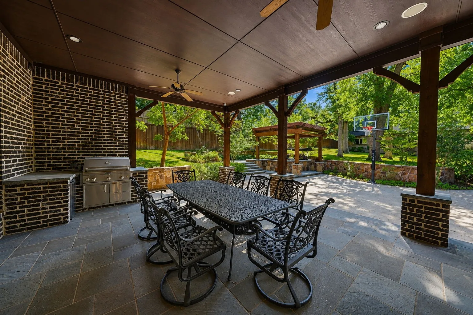 Single Family Residence For Sale in Dallas County , 14907 Lake Forest Drive, Addison, Texas 75254, 4 Bedroom, 5 Bathroom, 10 Garage spaces, 6,631 Sqft, built in 2009, mls#21225495, Real Estate Agent in Addison, Homes For Sale in Dallas county, Homes For Sale in Addison, Realtor in Addison Texas, Real Estate Brokerage Independent Realty Texas, Luminita Cordes Realtor