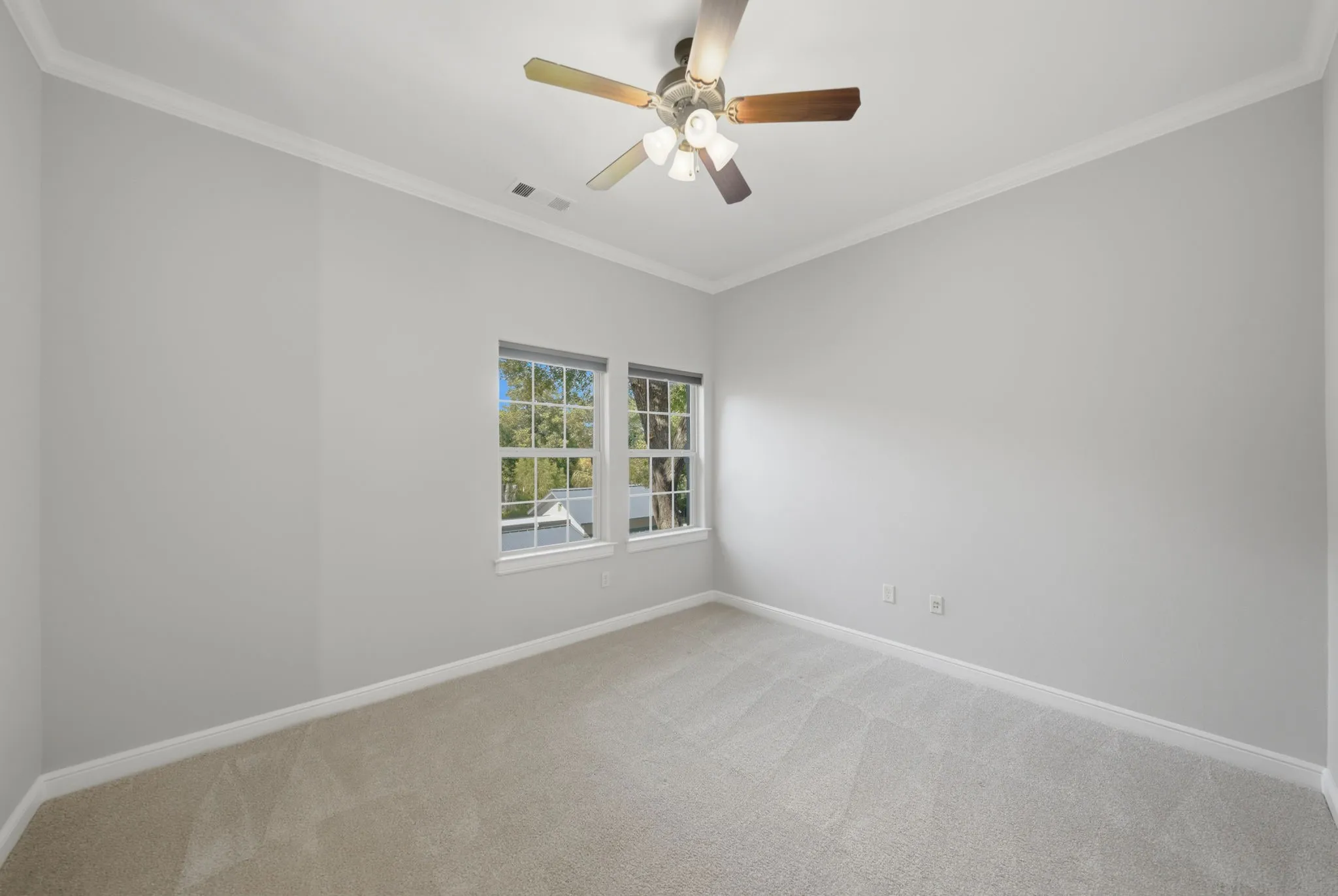 Single Family Residence For Sale in Dallas County , 14907 Lake Forest Drive, Addison, Texas 75254, 4 Bedroom, 5 Bathroom, 10 Garage spaces, 6,631 Sqft, built in 2009, mls#21225495, Real Estate Agent in Addison, Homes For Sale in Dallas county, Homes For Sale in Addison, Realtor in Addison Texas, Real Estate Brokerage Independent Realty Texas, Luminita Cordes Realtor