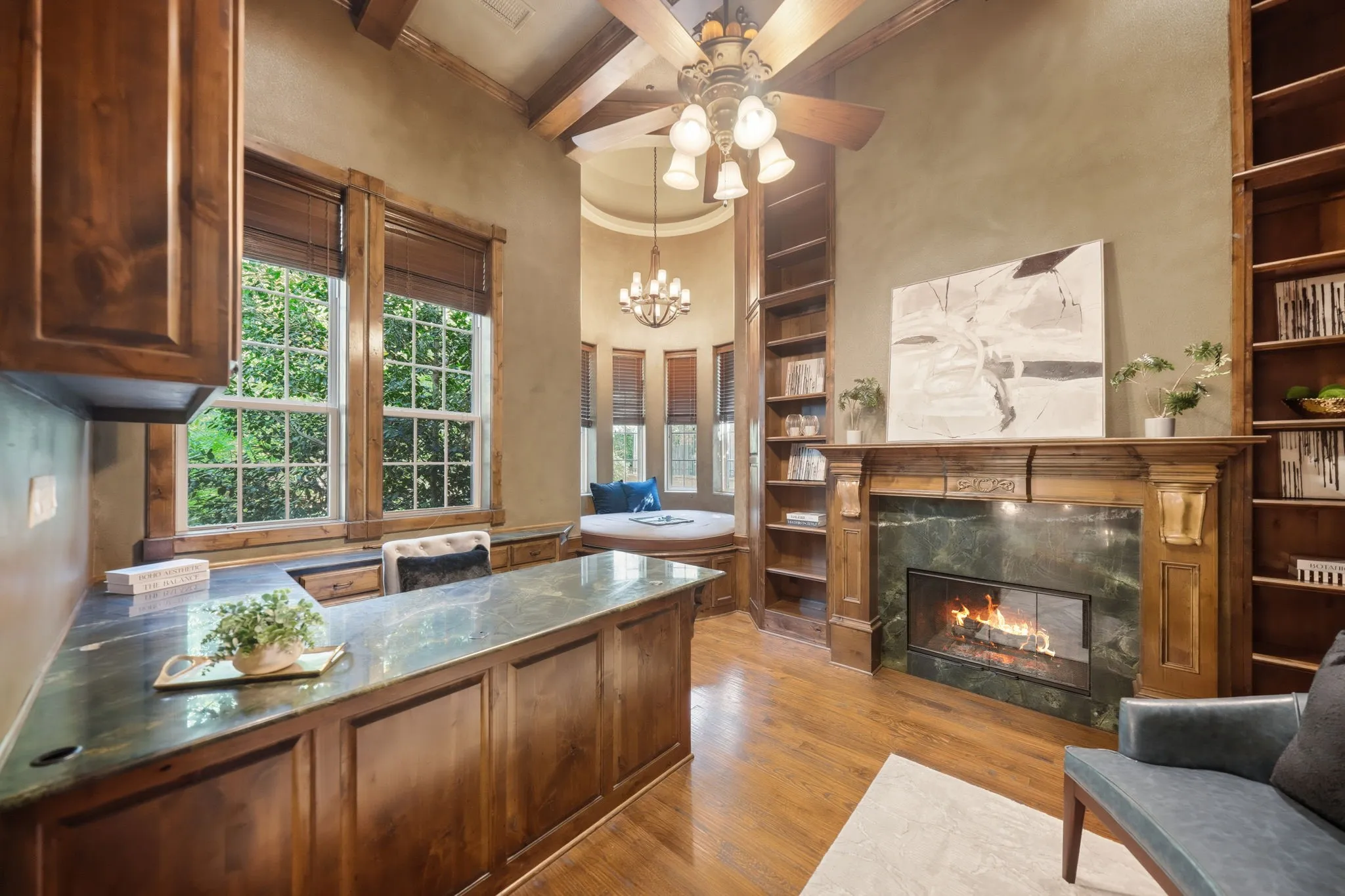 Single Family Residence For Sale in Dallas County , 14907 Lake Forest Drive, Addison, Texas 75254, 4 Bedroom, 5 Bathroom, 10 Garage spaces, 6,631 Sqft, built in 2009, mls#21225495, Real Estate Agent in Addison, Homes For Sale in Dallas county, Homes For Sale in Addison, Realtor in Addison Texas, Real Estate Brokerage Independent Realty Texas, Luminita Cordes Realtor