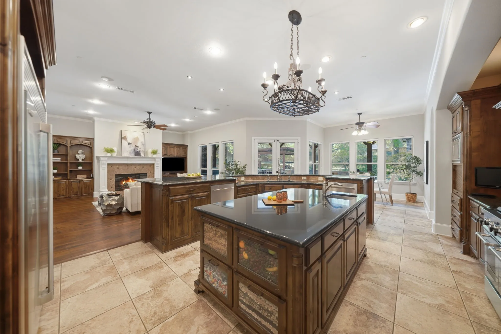 Single Family Residence For Sale in Dallas County , 14907 Lake Forest Drive, Addison, Texas 75254, 4 Bedroom, 5 Bathroom, 10 Garage spaces, 6,631 Sqft, built in 2009, mls#21225495, Real Estate Agent in Addison, Homes For Sale in Dallas county, Homes For Sale in Addison, Realtor in Addison Texas, Real Estate Brokerage Independent Realty Texas, Luminita Cordes Realtor