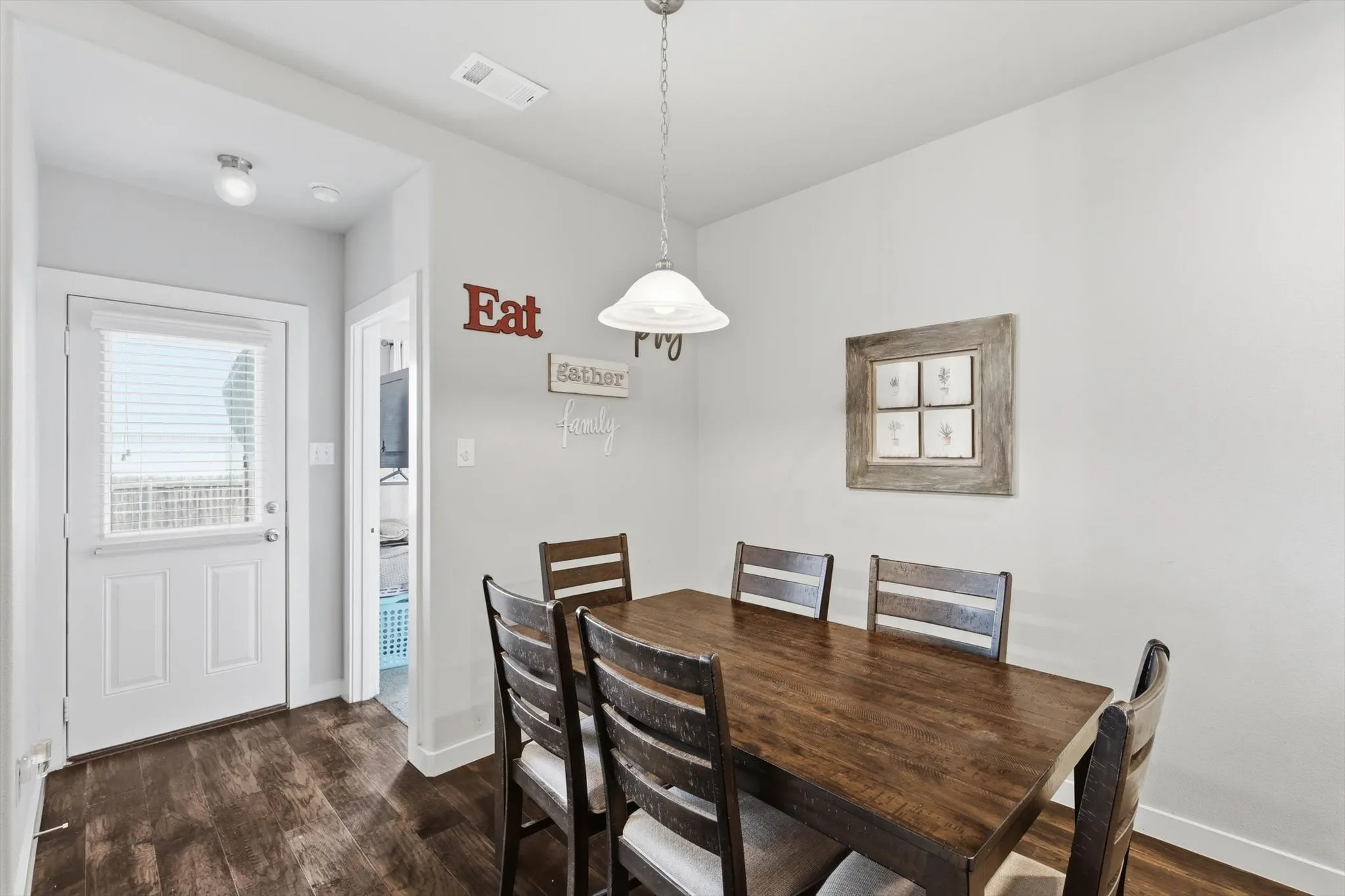 Single Family Residence For Sale in Tarrant County , 432 Cold Mountain Trail, Fort Worth, Texas 76131, 3 Bedroom, 2 Bathroom, 2 Garage spaces, 1,851 Sqft, built in 2017, mls#21195801, Real Estate Agent in Fort Worth, Homes For Sale in Tarrant county, Homes For Sale in Fort Worth, Realtor in Fort Worth Texas, Real Estate Brokerage Independent Realty Texas, Luminita Cordes Realtor