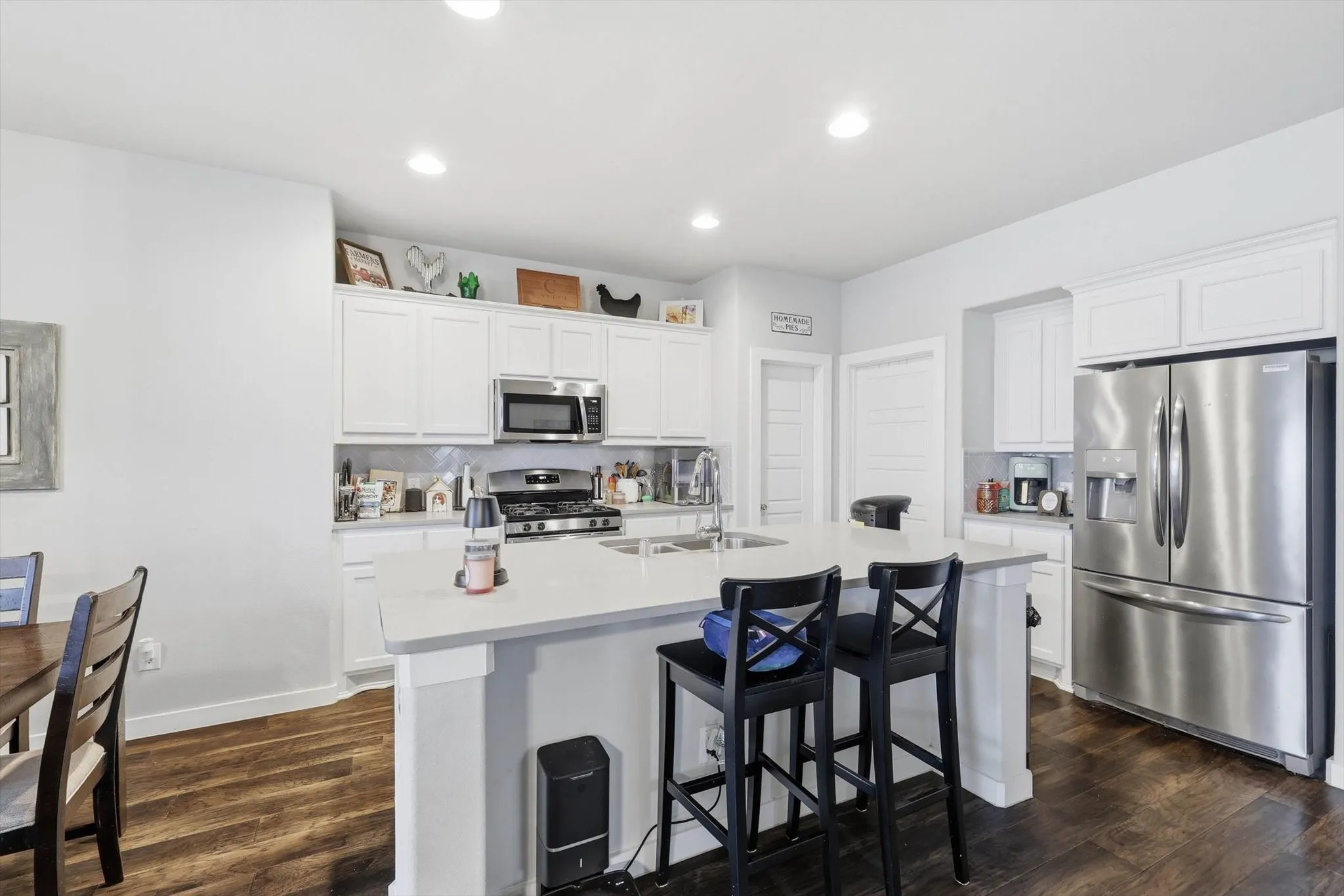 Single Family Residence For Sale in Tarrant County , 432 Cold Mountain Trail, Fort Worth, Texas 76131, 3 Bedroom, 2 Bathroom, 2 Garage spaces, 1,851 Sqft, built in 2017, mls#21195801, Real Estate Agent in Fort Worth, Homes For Sale in Tarrant county, Homes For Sale in Fort Worth, Realtor in Fort Worth Texas, Real Estate Brokerage Independent Realty Texas, Luminita Cordes Realtor