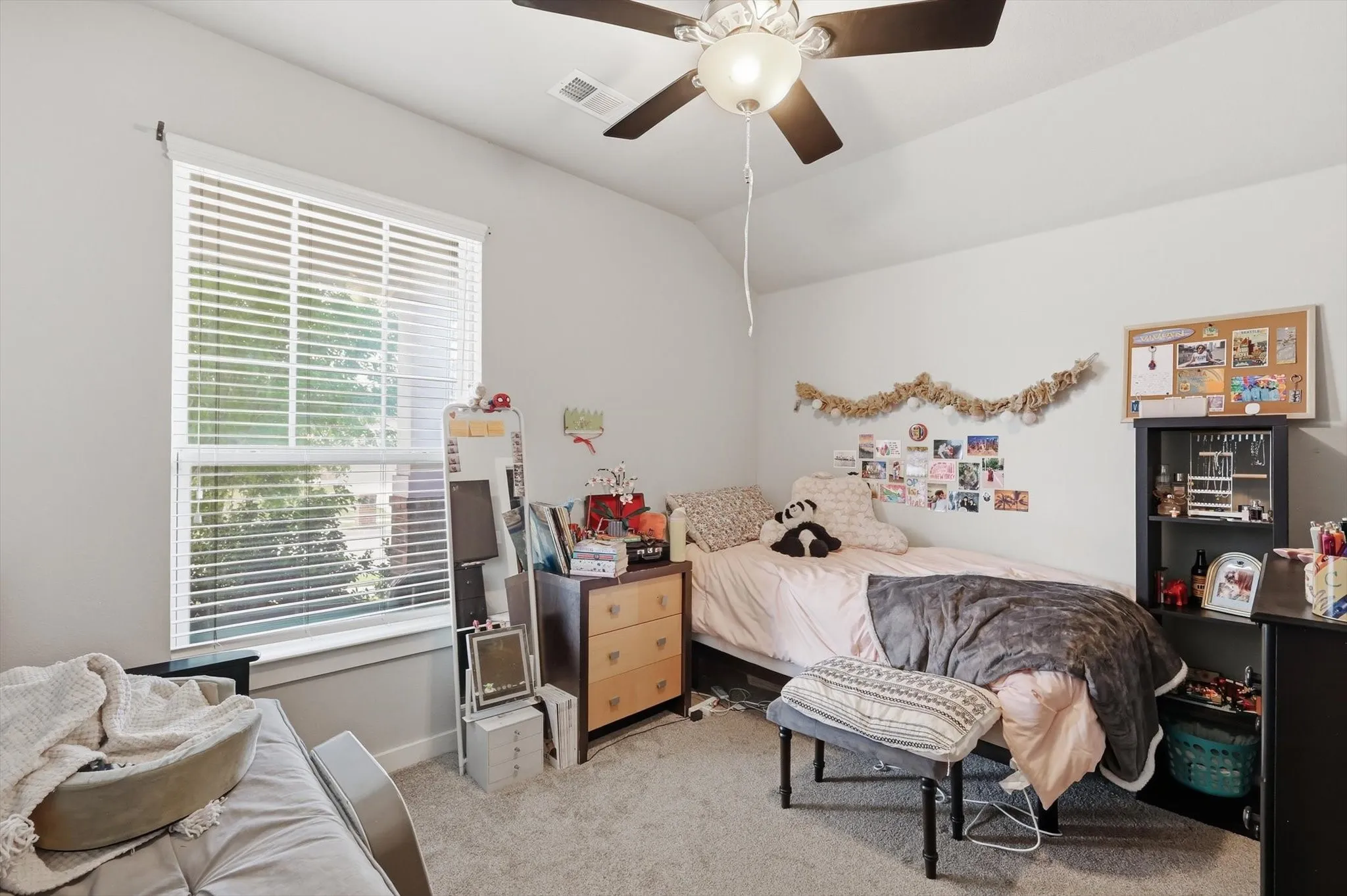 Single Family Residence For Sale in Tarrant County , 432 Cold Mountain Trail, Fort Worth, Texas 76131, 3 Bedroom, 2 Bathroom, 2 Garage spaces, 1,851 Sqft, built in 2017, mls#21195801, Real Estate Agent in Fort Worth, Homes For Sale in Tarrant county, Homes For Sale in Fort Worth, Realtor in Fort Worth Texas, Real Estate Brokerage Independent Realty Texas, Luminita Cordes Realtor