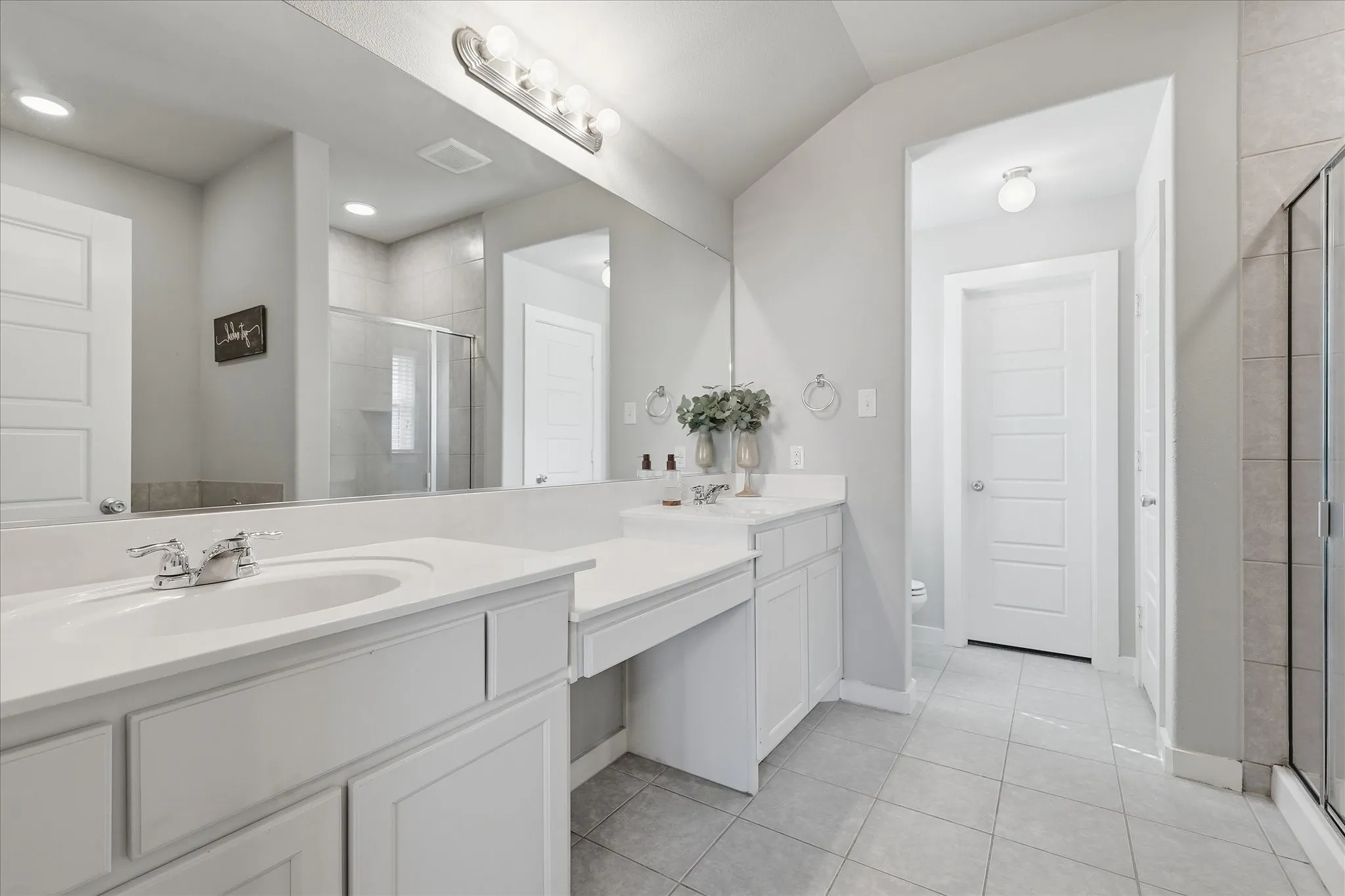 Single Family Residence For Sale in Tarrant County , 432 Cold Mountain Trail, Fort Worth, Texas 76131, 3 Bedroom, 2 Bathroom, 2 Garage spaces, 1,851 Sqft, built in 2017, mls#21195801, Real Estate Agent in Fort Worth, Homes For Sale in Tarrant county, Homes For Sale in Fort Worth, Realtor in Fort Worth Texas, Real Estate Brokerage Independent Realty Texas, Luminita Cordes Realtor