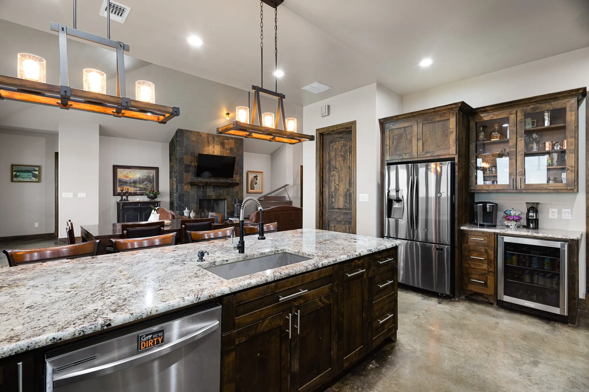 Single Family Residence For Sale in Wise County , 1395 Private Road 4011, Decatur, Texas 76234, 4 Bedroom, 6 Bathroom, 2 Garage spaces, 3,700 Sqft, built in 2016, mls#21222732, Real Estate Agent in Decatur, Homes For Sale in Wise county, Homes For Sale in Decatur, Realtor in Decatur Texas, Real Estate Brokerage Independent Realty Texas, Luminita Cordes Realtor