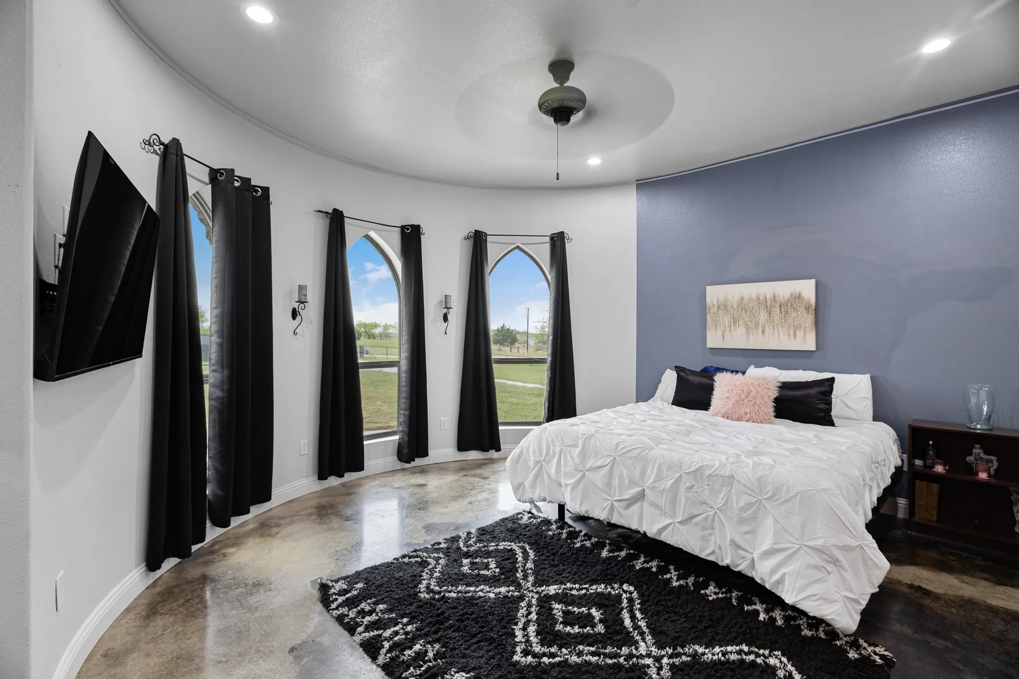 Single Family Residence For Sale in Wise County , 1395 Private Road 4011, Decatur, Texas 76234, 4 Bedroom, 6 Bathroom, 2 Garage spaces, 3,700 Sqft, built in 2016, mls#21222732, Real Estate Agent in Decatur, Homes For Sale in Wise county, Homes For Sale in Decatur, Realtor in Decatur Texas, Real Estate Brokerage Independent Realty Texas, Luminita Cordes Realtor