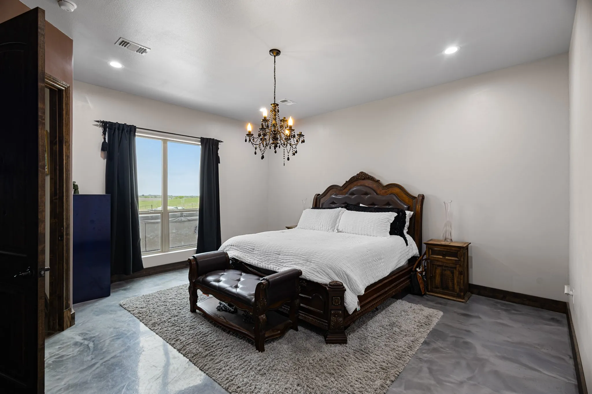 Single Family Residence For Sale in Wise County , 1395 Private Road 4011, Decatur, Texas 76234, 4 Bedroom, 6 Bathroom, 2 Garage spaces, 3,700 Sqft, built in 2016, mls#21222732, Real Estate Agent in Decatur, Homes For Sale in Wise county, Homes For Sale in Decatur, Realtor in Decatur Texas, Real Estate Brokerage Independent Realty Texas, Luminita Cordes Realtor